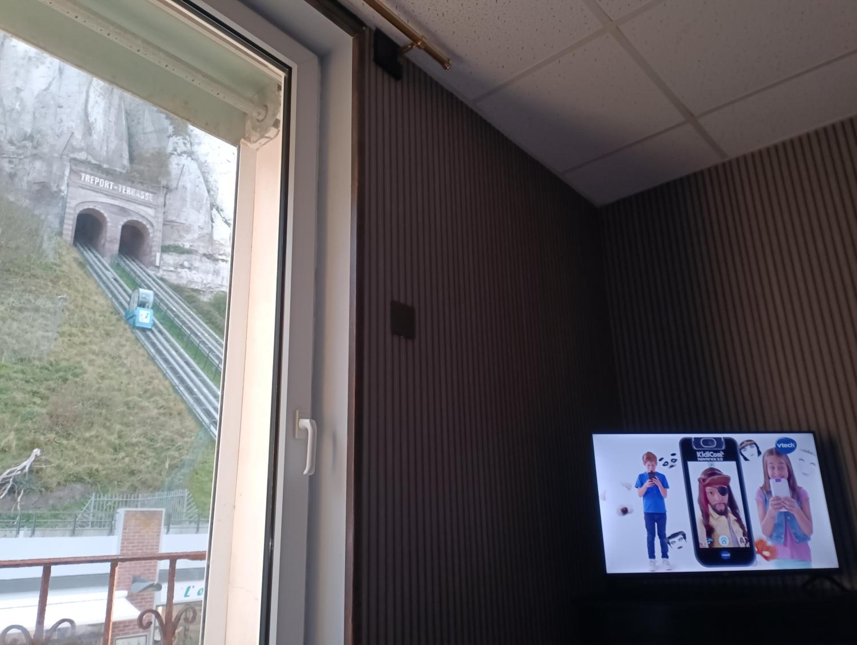 L'échappée Belle face aux Falaises