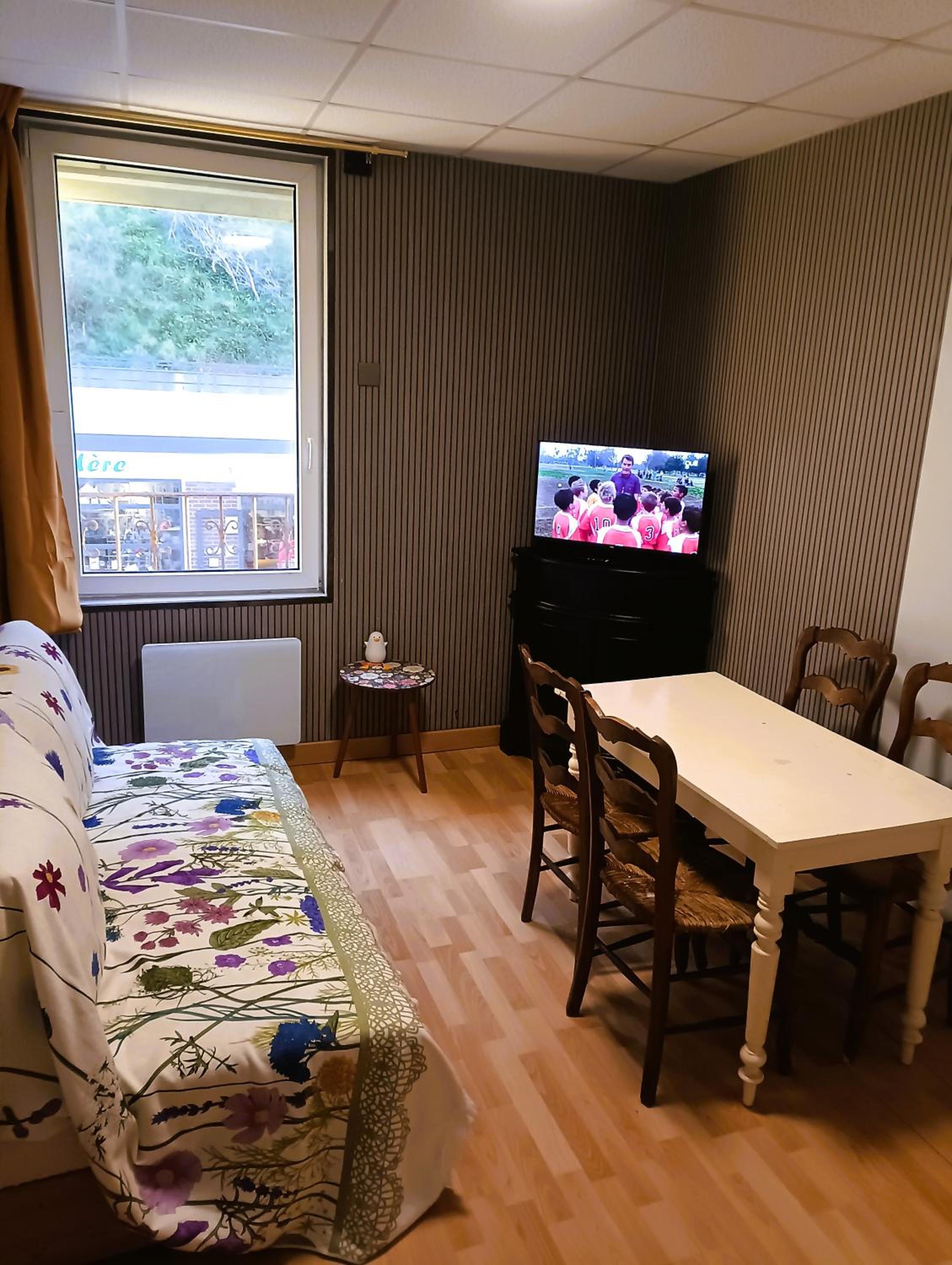 L'échappée Belle face aux Falaises