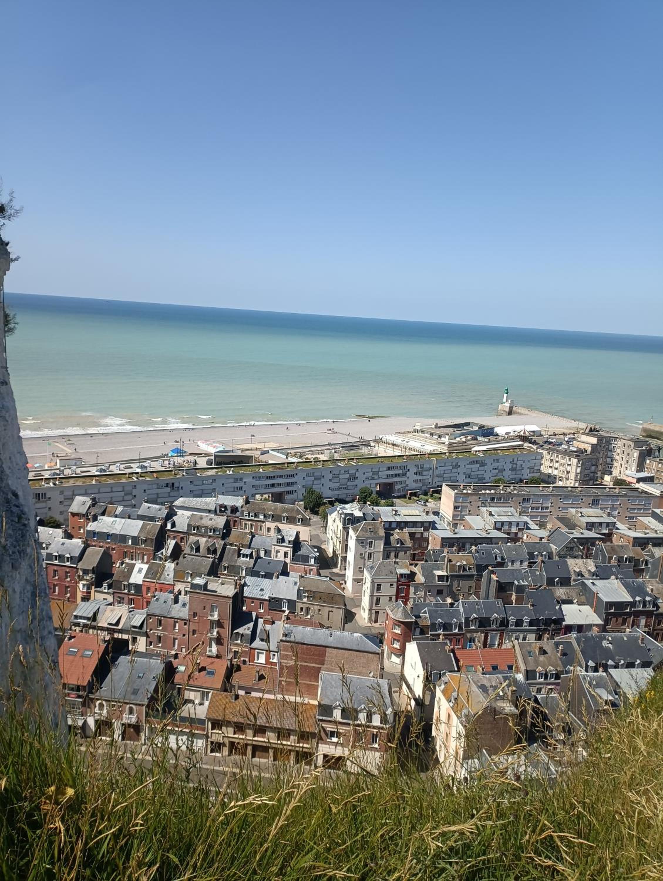 L'échappée Belle face aux Falaises