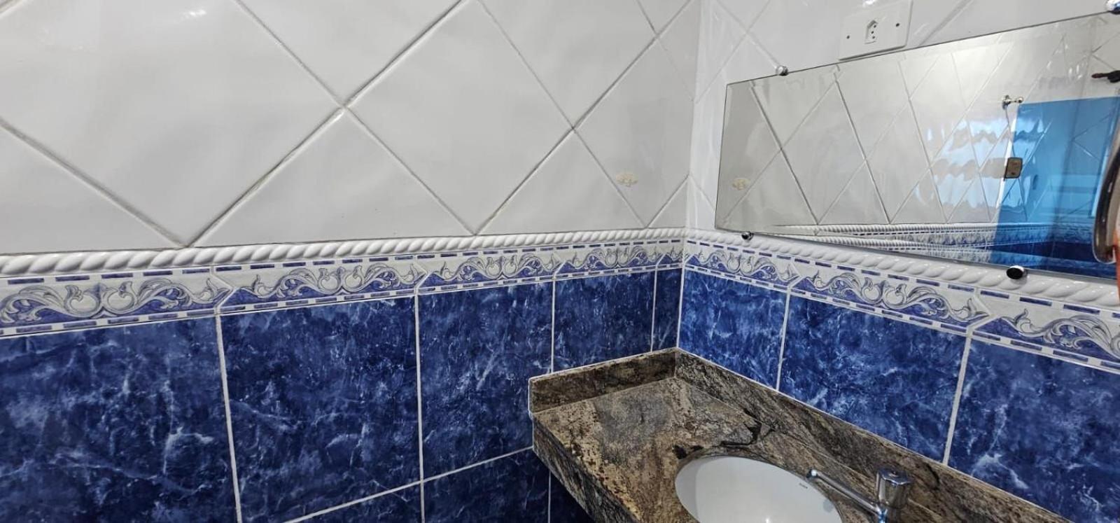 Pousada II House Beach Brasil , Suites com banheiros Privativos, PISCINA com cascata e área familiar para churrasco, Garage GRATUITA, próx-praia da Aviação