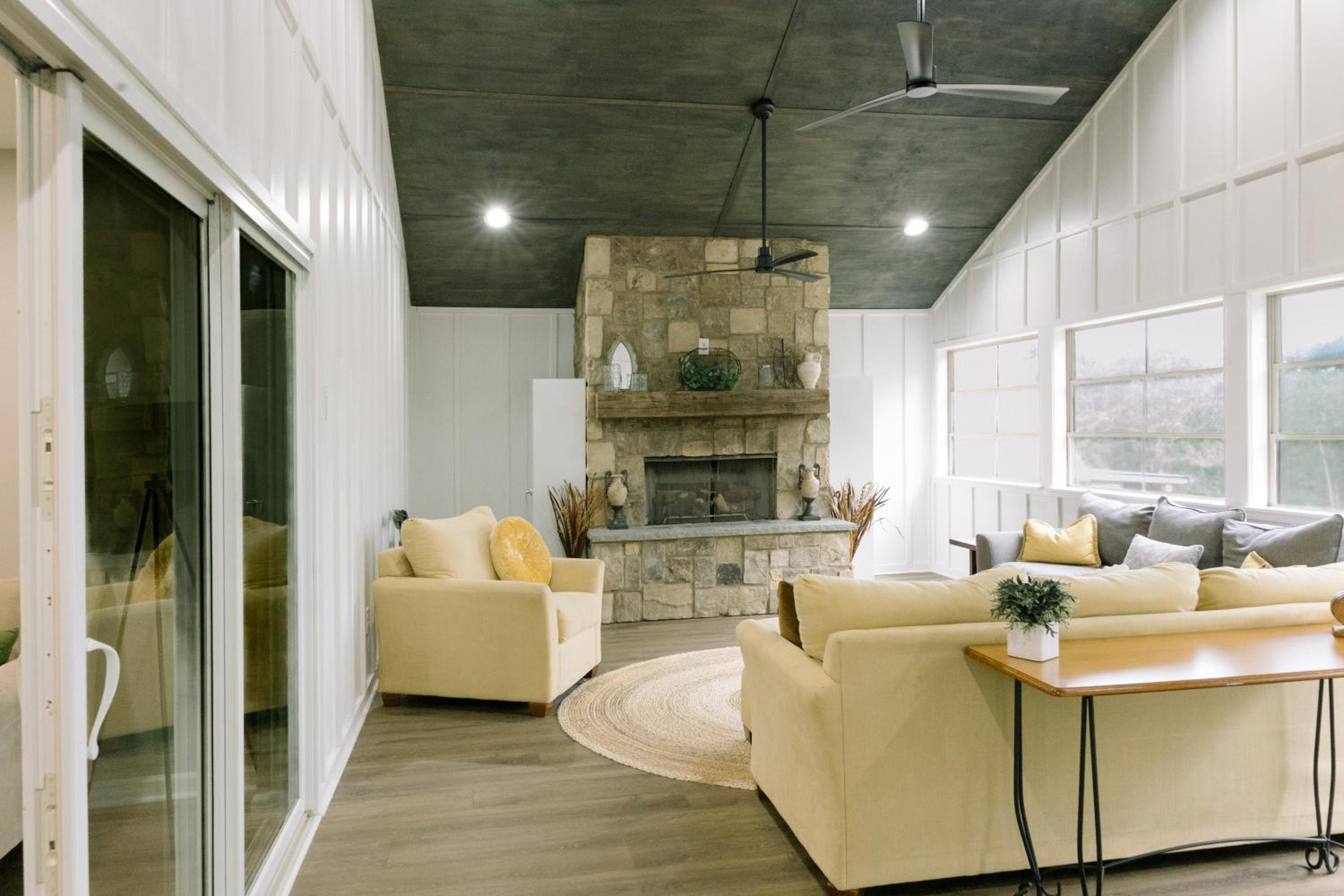 Lakeside Lodge on Bluegill- Arcade, Dock, FirePit
