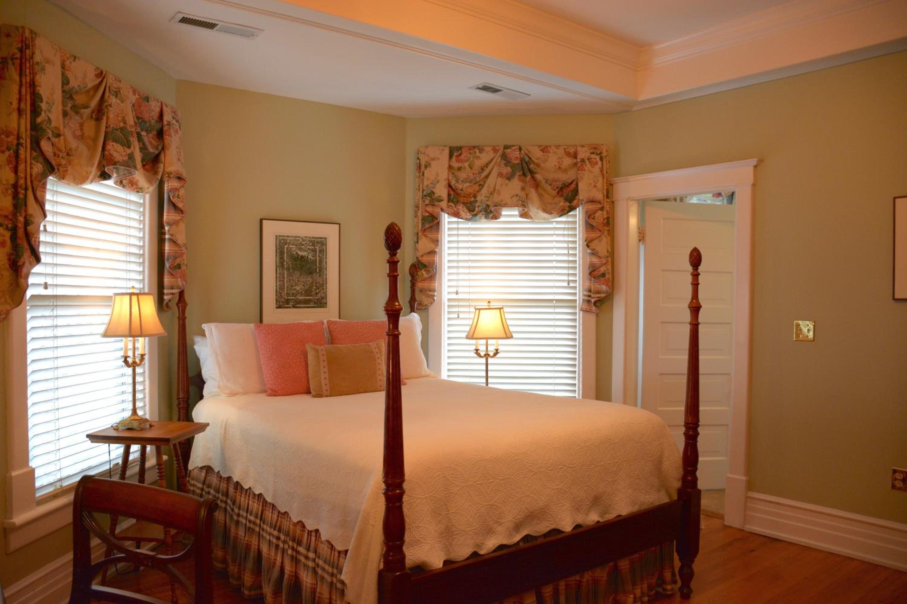 Bluff View Inn