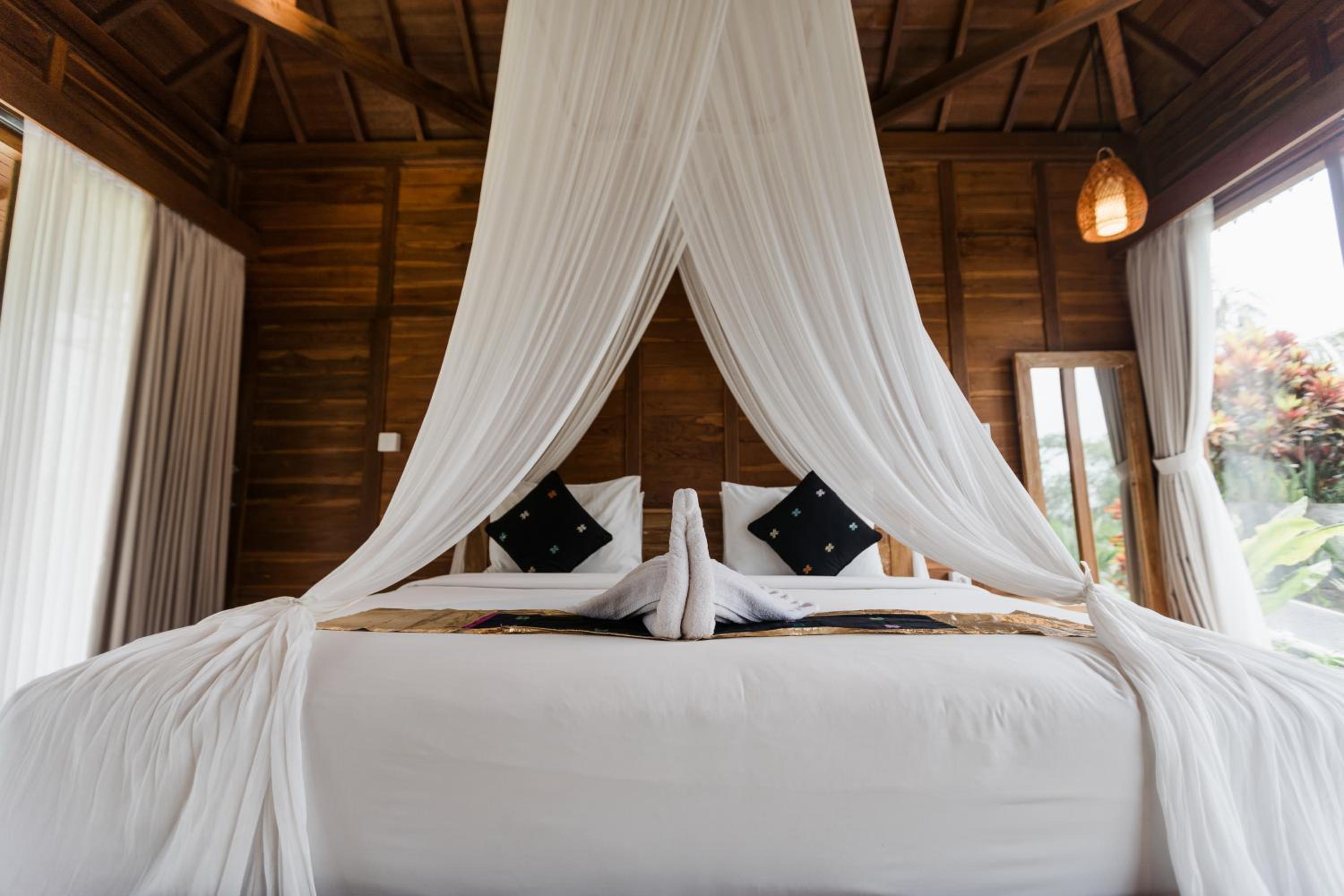 Padi Bali Villa With Private Jacuzzi