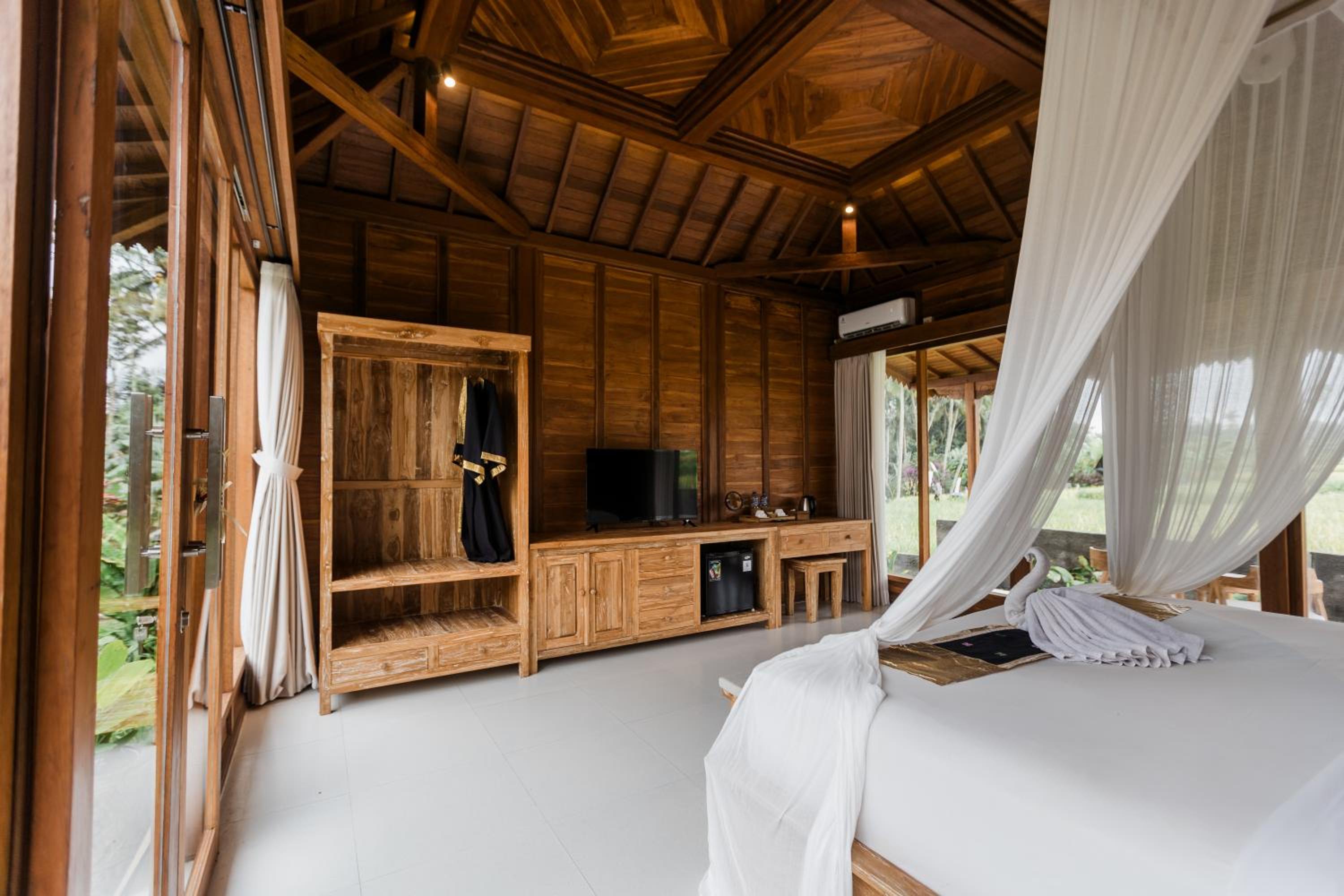 Padi Bali Villa With Private Jacuzzi
