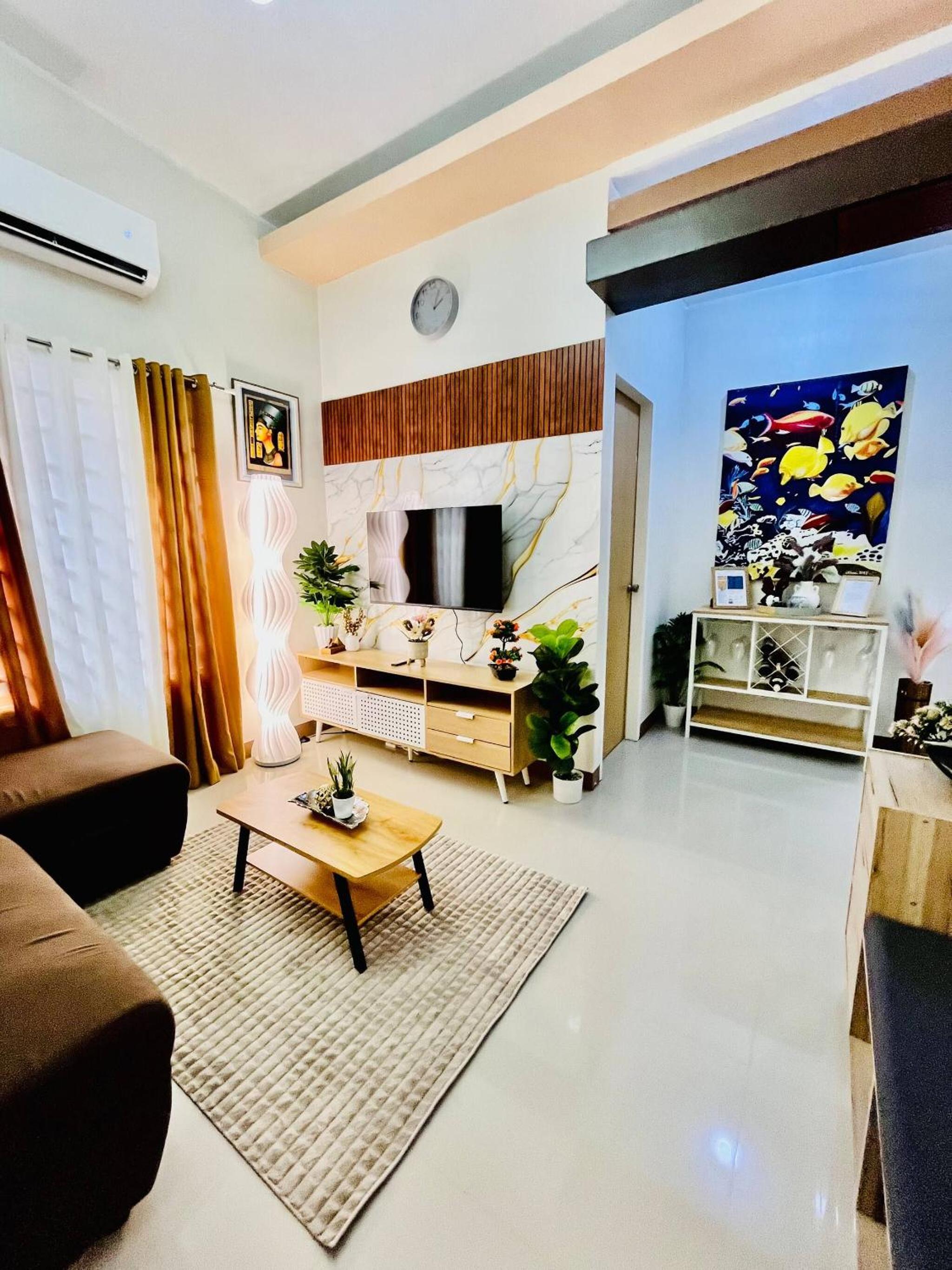 Bloomstone 2BR Family Suite in Gensan