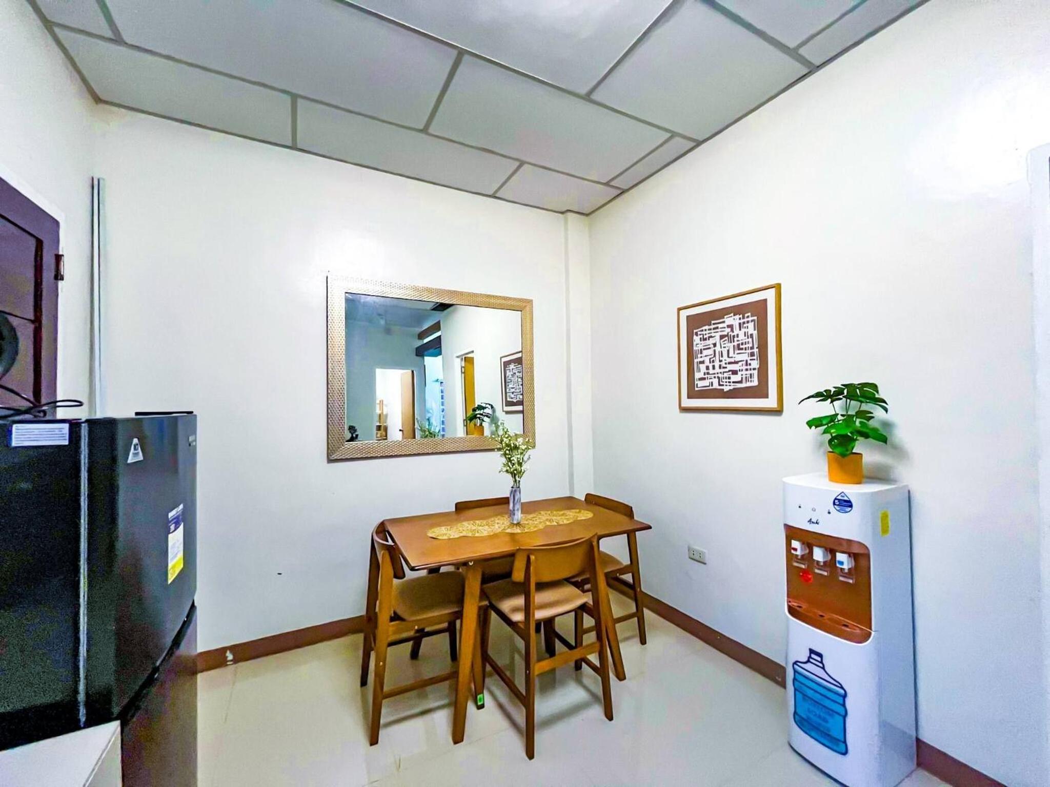 Bloomstone 2BR Family Suite in Gensan