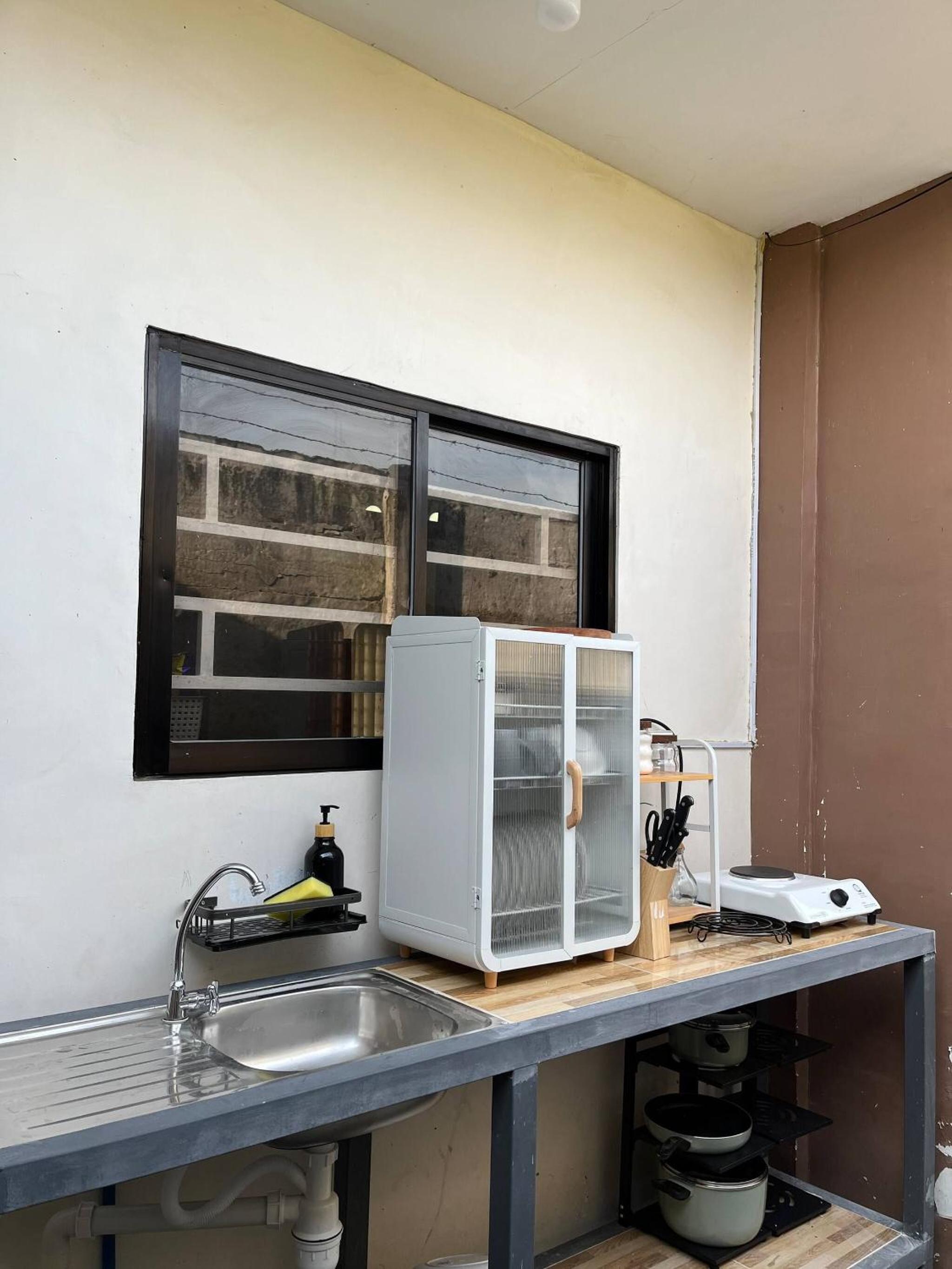 Bloomstone 2BR Family Suite in Gensan