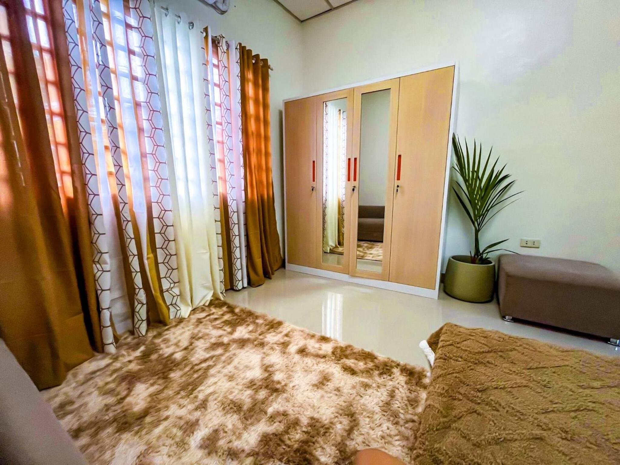 Bloomstone 2BR Family Suite in Gensan