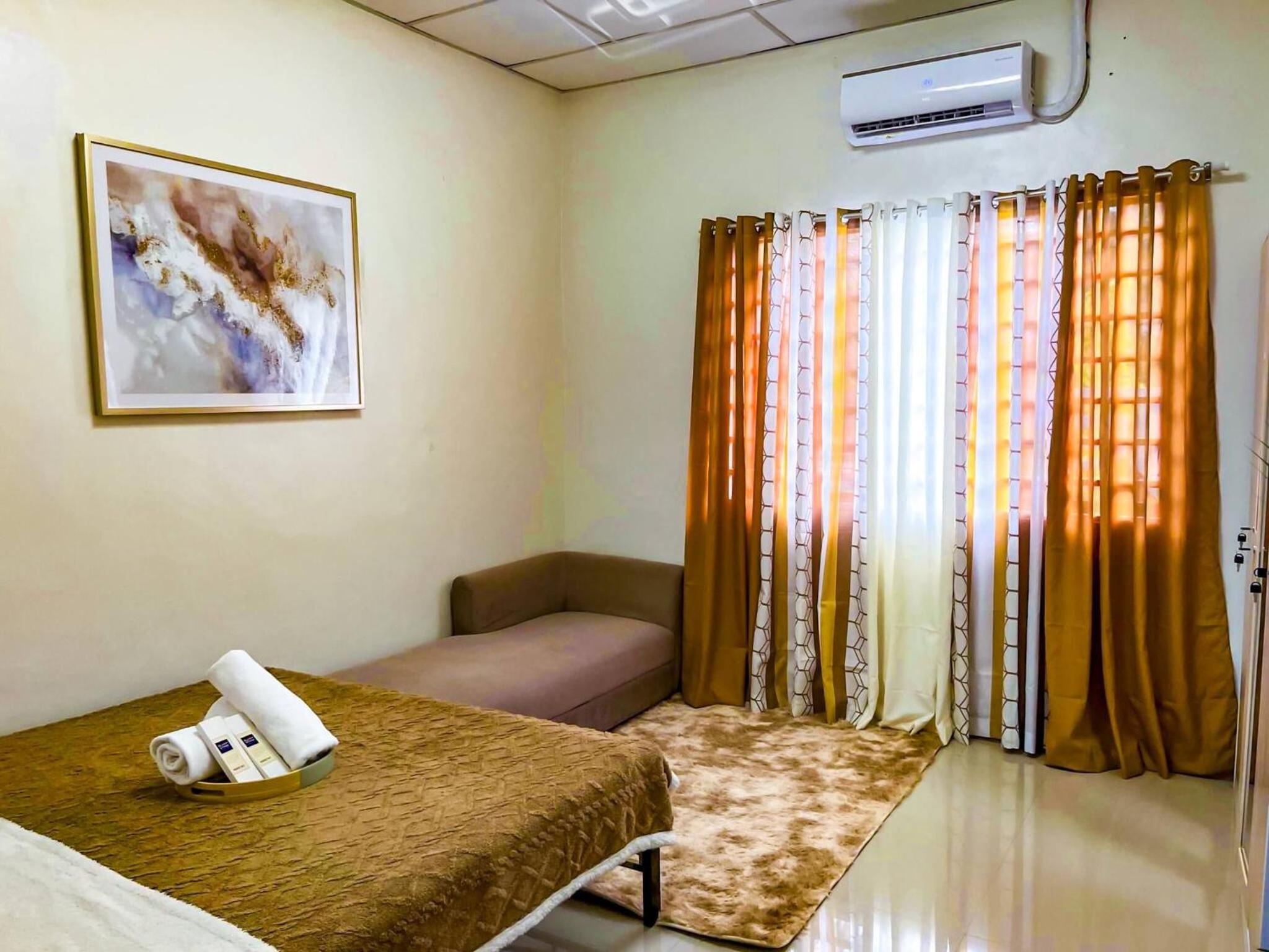 Bloomstone 2BR Family Suite in Gensan