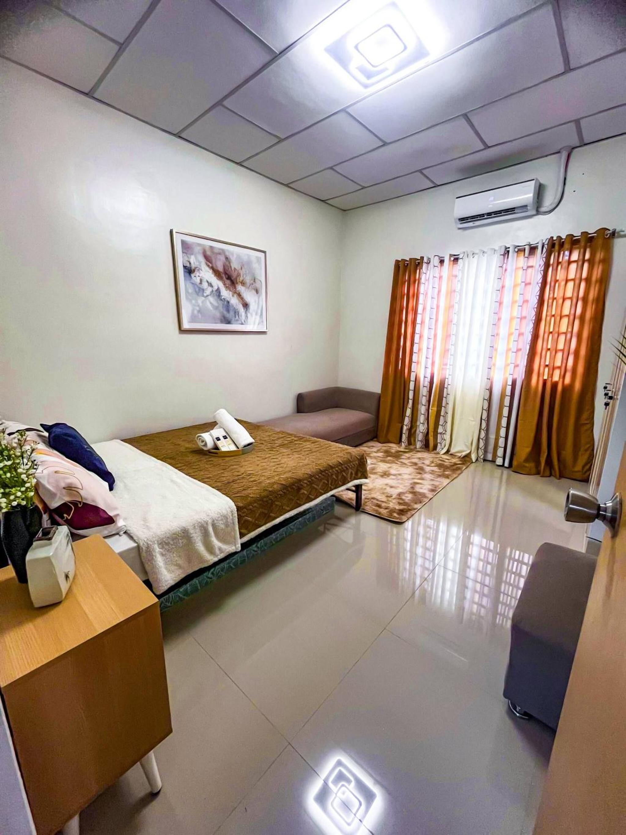 Bloomstone 2BR Family Suite in Gensan