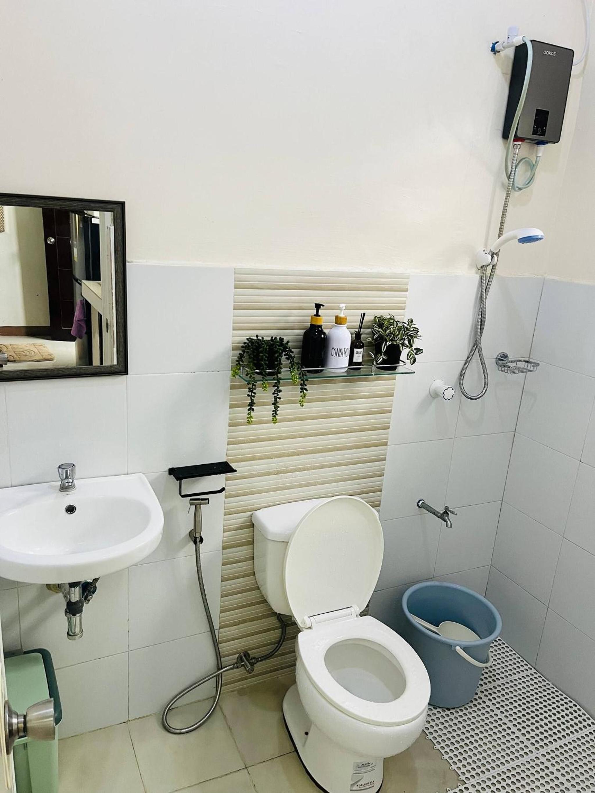 Bloomstone 2BR Family Suite in Gensan
