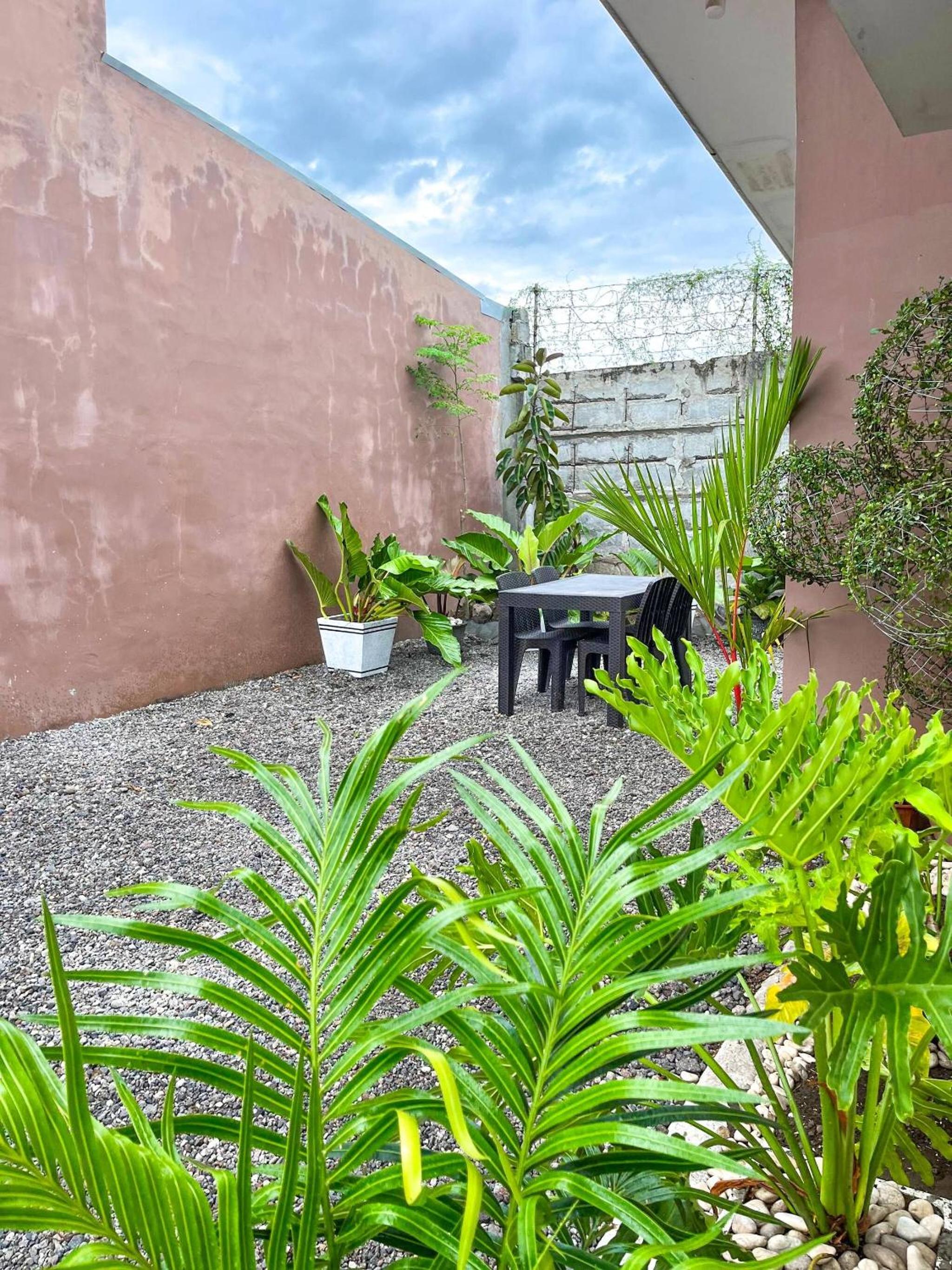 Bloomstone 2BR Family Suite in Gensan