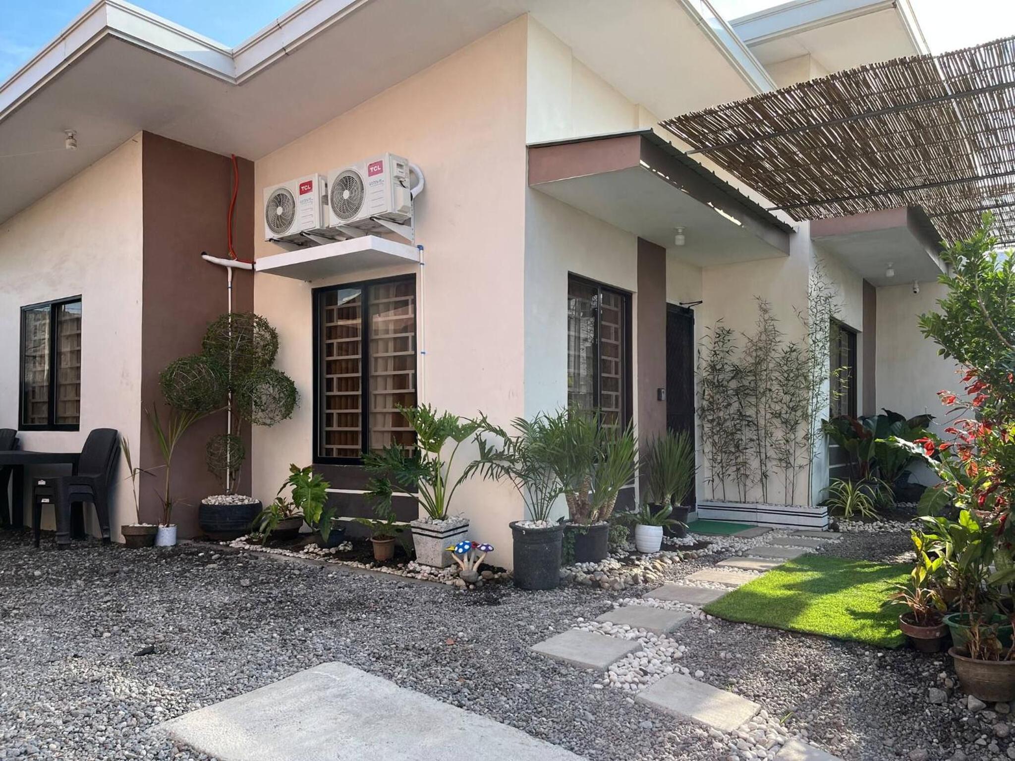 Bloomstone 2BR Family Suite in Gensan