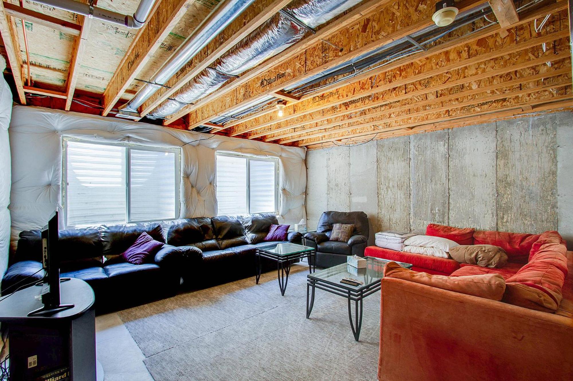 Pet Friendly Home Near Peterson AFB