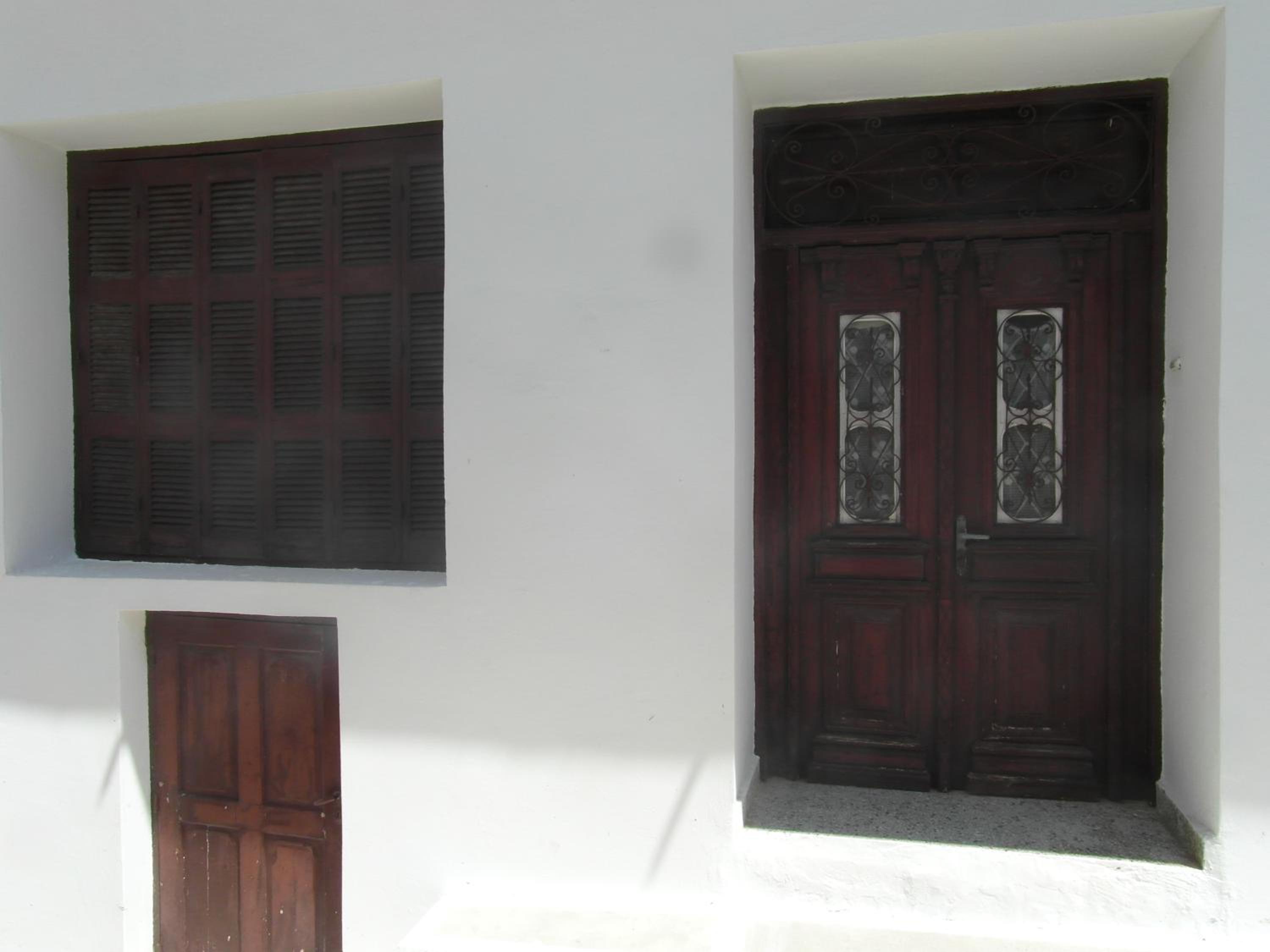 Mina Apartments