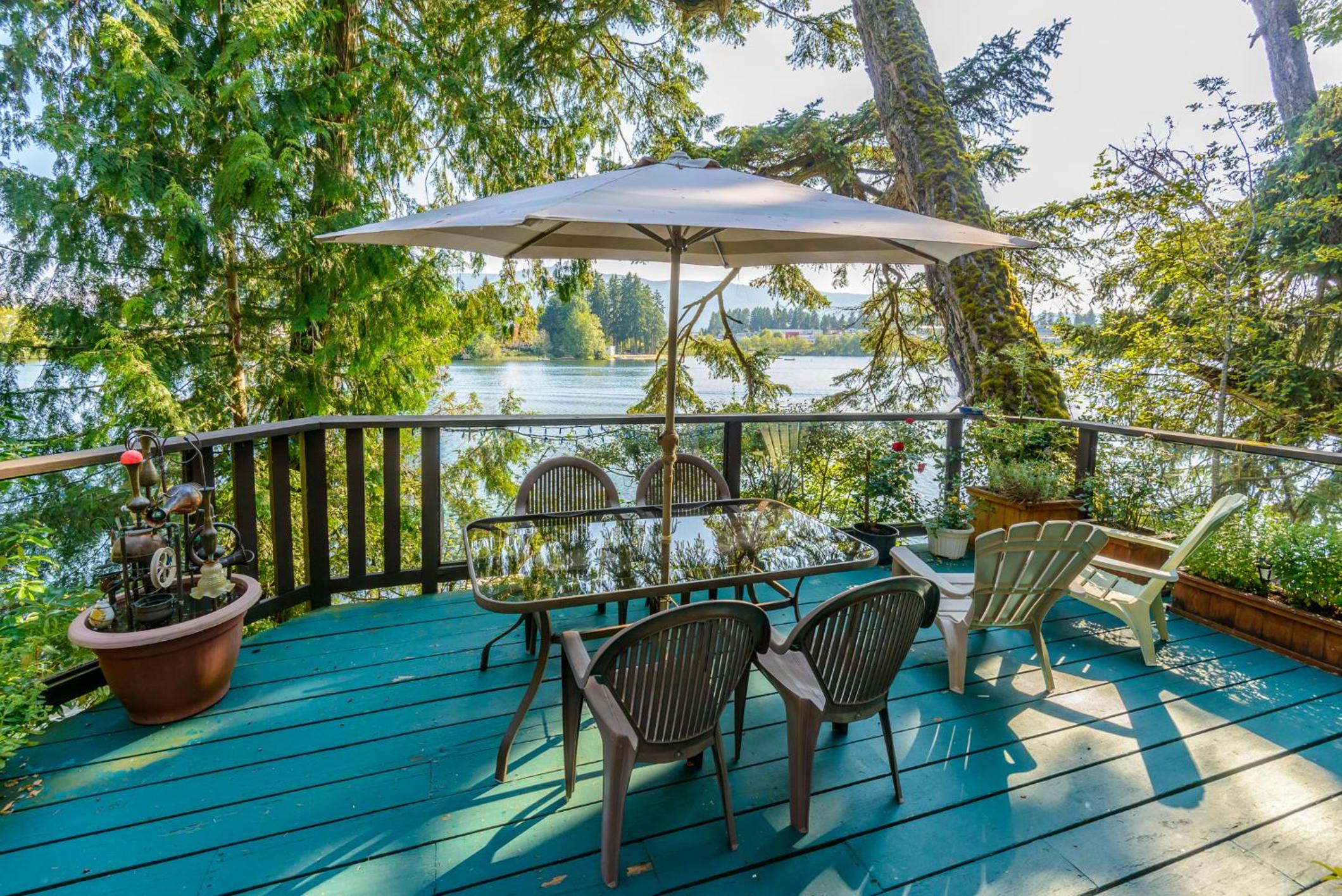 Long Lake Waterfront Bed and Breakfast