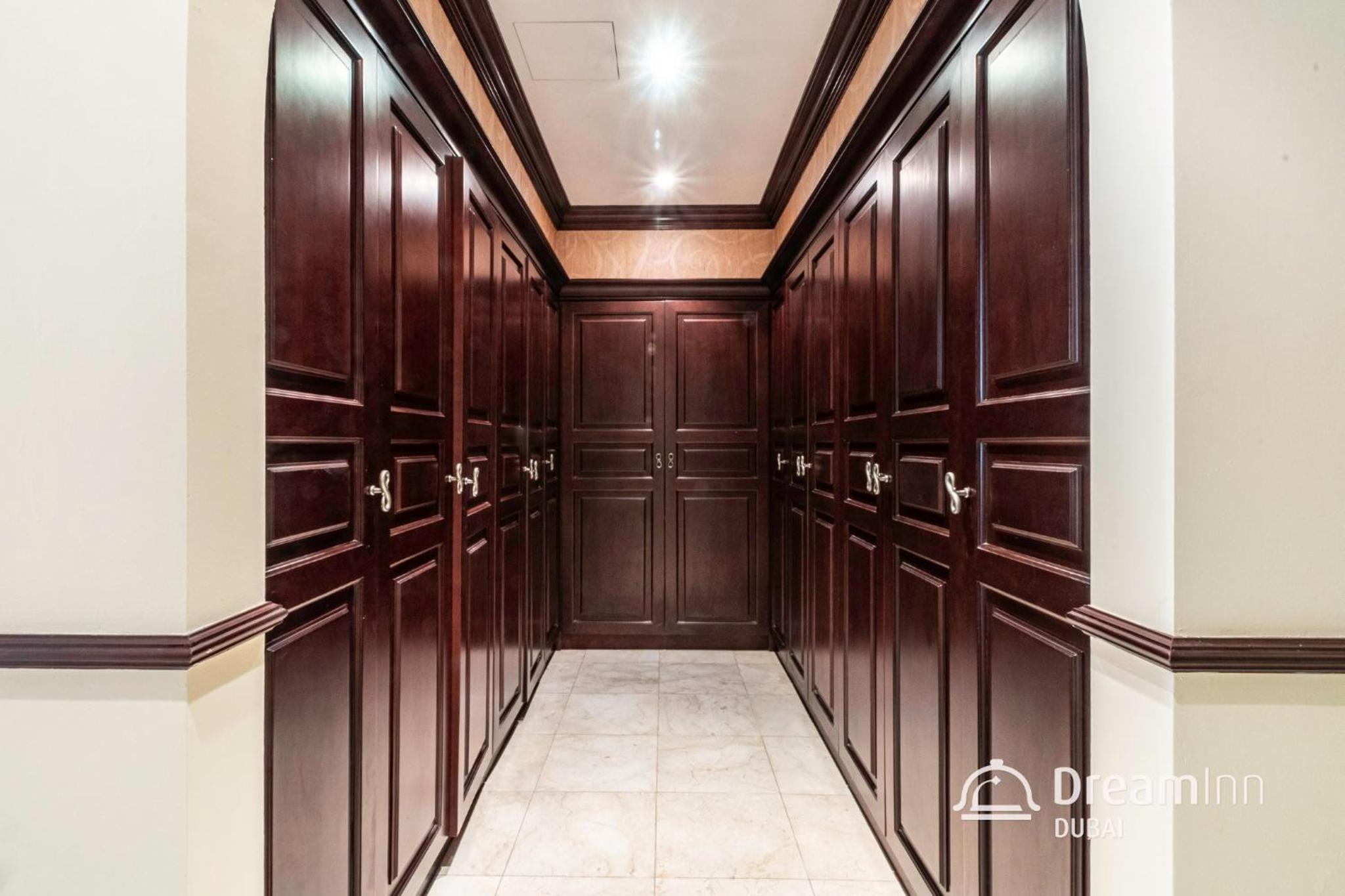 Dream Inn - Timeless Arabic-Inspired Penthouse with Private Pool and Sweeping Ain Dubai Views