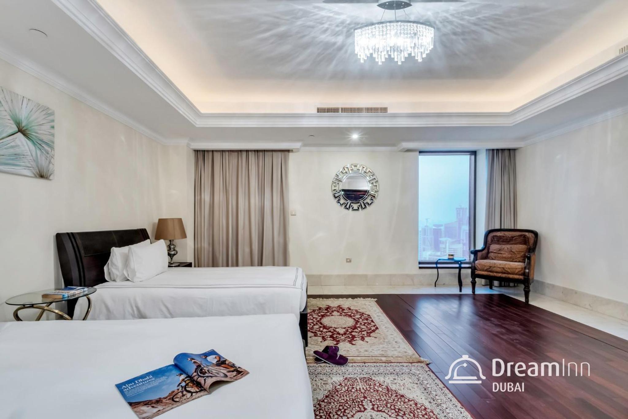 Dream Inn - Timeless Arabic-Inspired Penthouse with Private Pool and Sweeping Ain Dubai Views