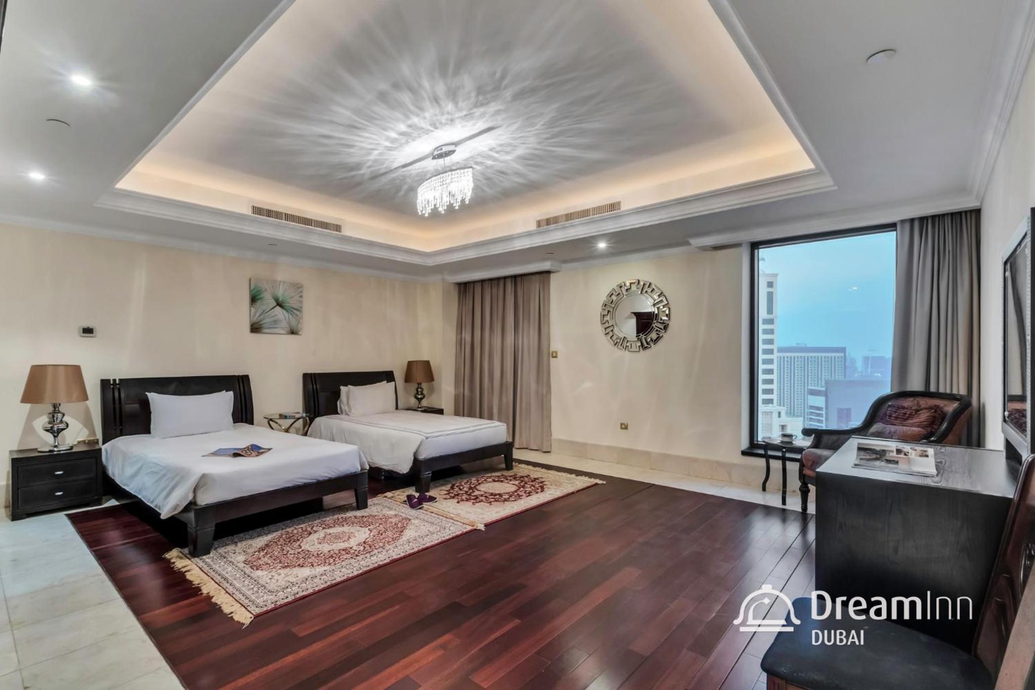 Dream Inn - Timeless Arabic-Inspired Penthouse with Private Pool and Sweeping Ain Dubai Views