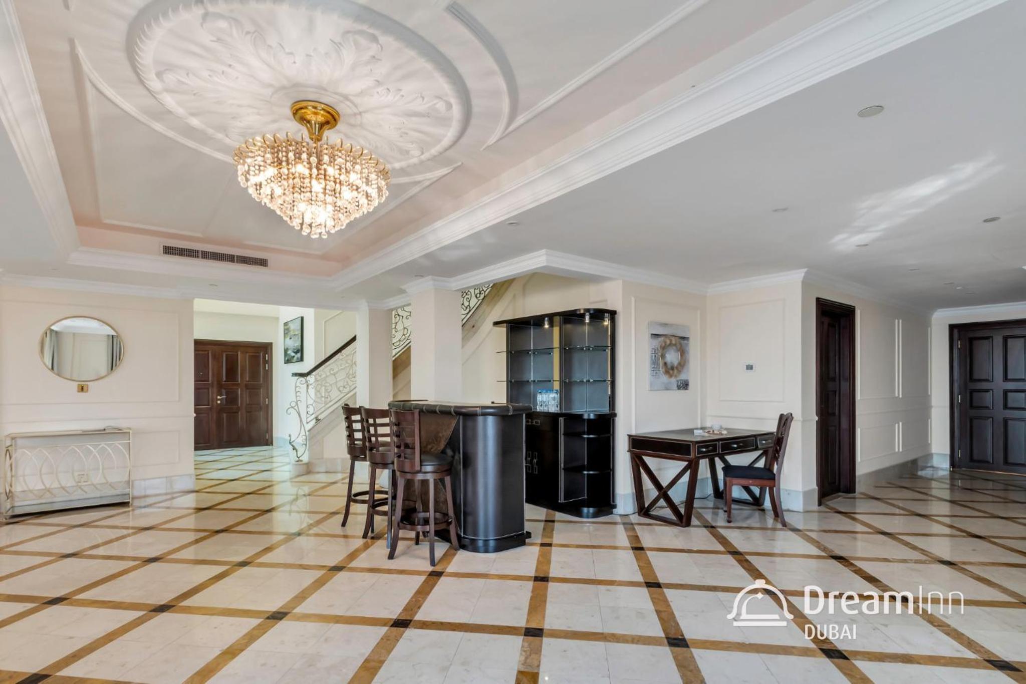 Dream Inn - Timeless Arabic-Inspired Penthouse with Private Pool and Sweeping Ain Dubai Views