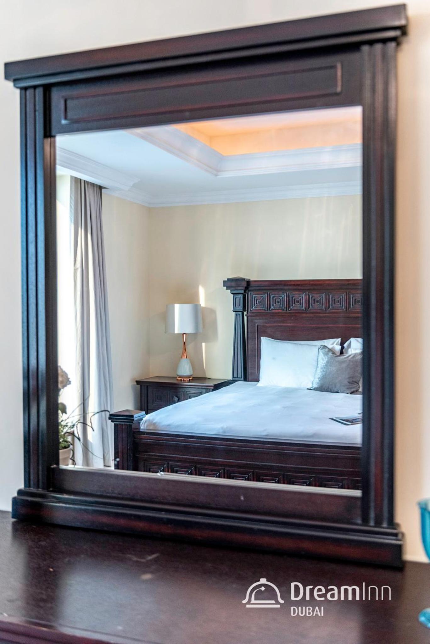 Dream Inn - Timeless Arabic-Inspired Penthouse with Private Pool and Sweeping Ain Dubai Views