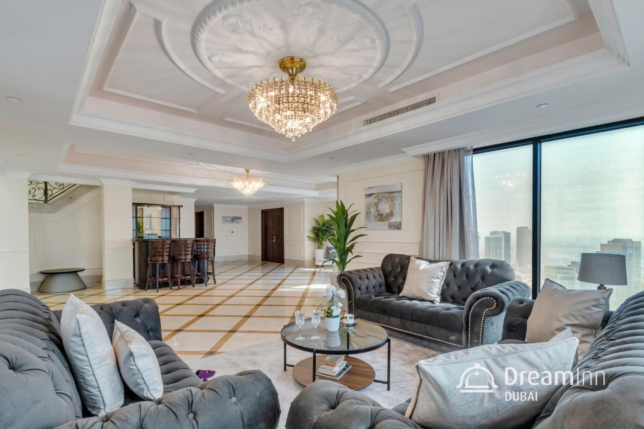 Dream Inn - Timeless Arabic-Inspired Penthouse with Private Pool and Sweeping Ain Dubai Views
