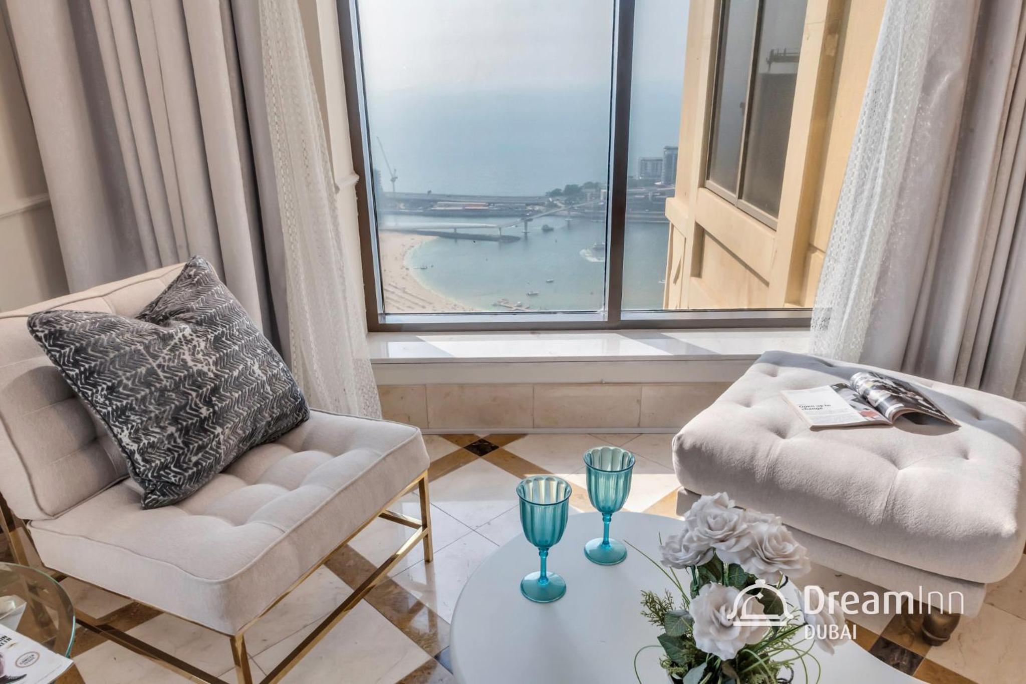 Dream Inn - Timeless Arabic-Inspired Penthouse with Private Pool and Sweeping Ain Dubai Views