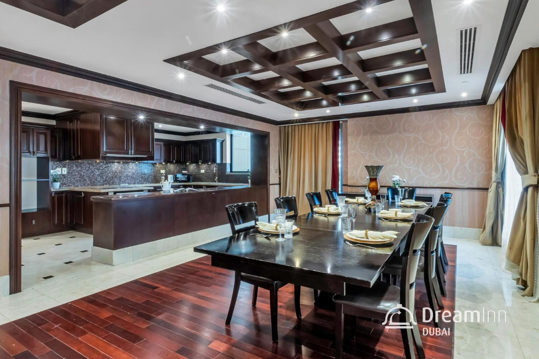 Dream Inn - Timeless Arabic-Inspired Penthouse with Private Pool and Sweeping Ain Dubai Views