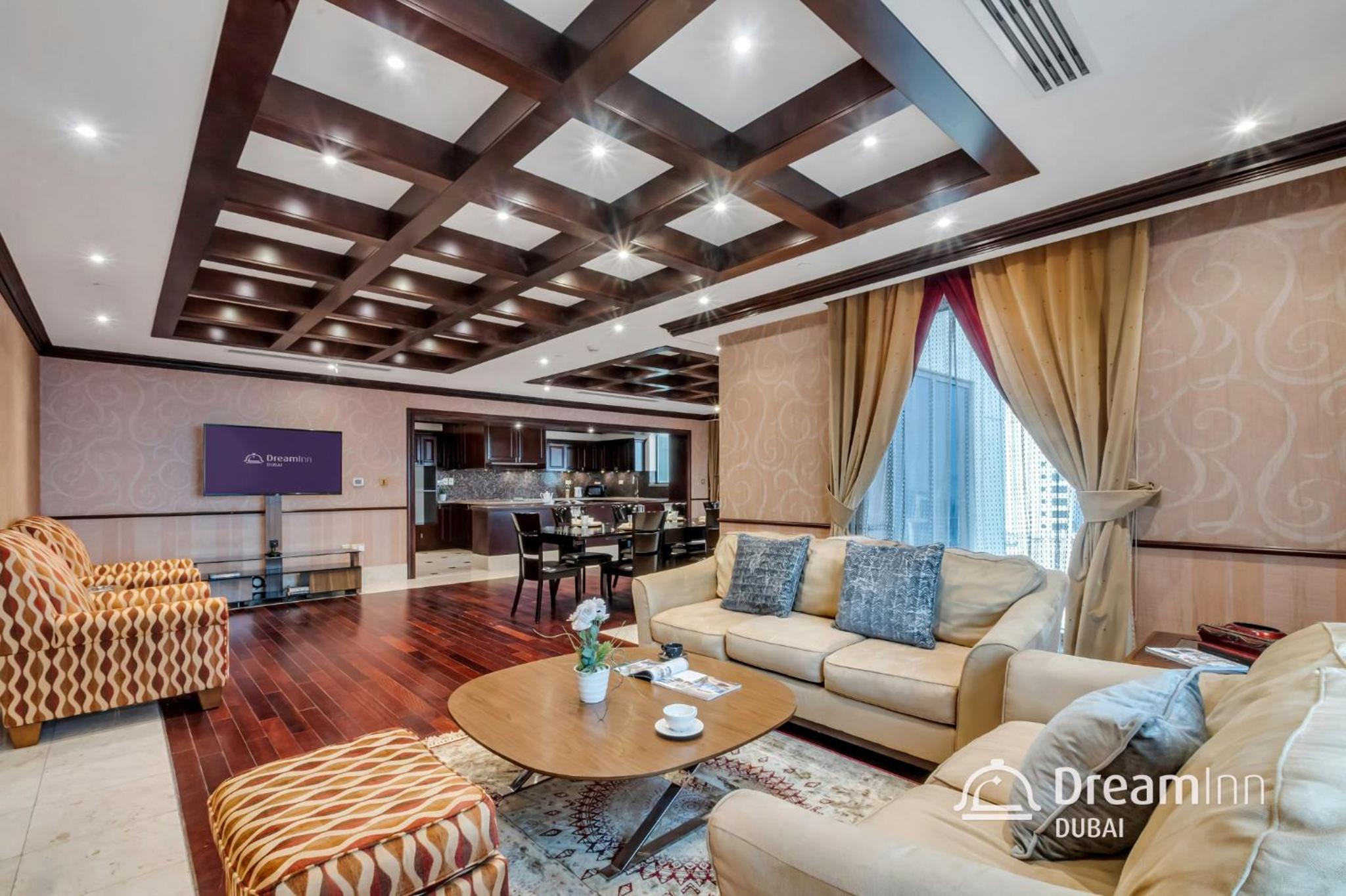 Dream Inn - Timeless Arabic-Inspired Penthouse with Private Pool and Sweeping Ain Dubai Views
