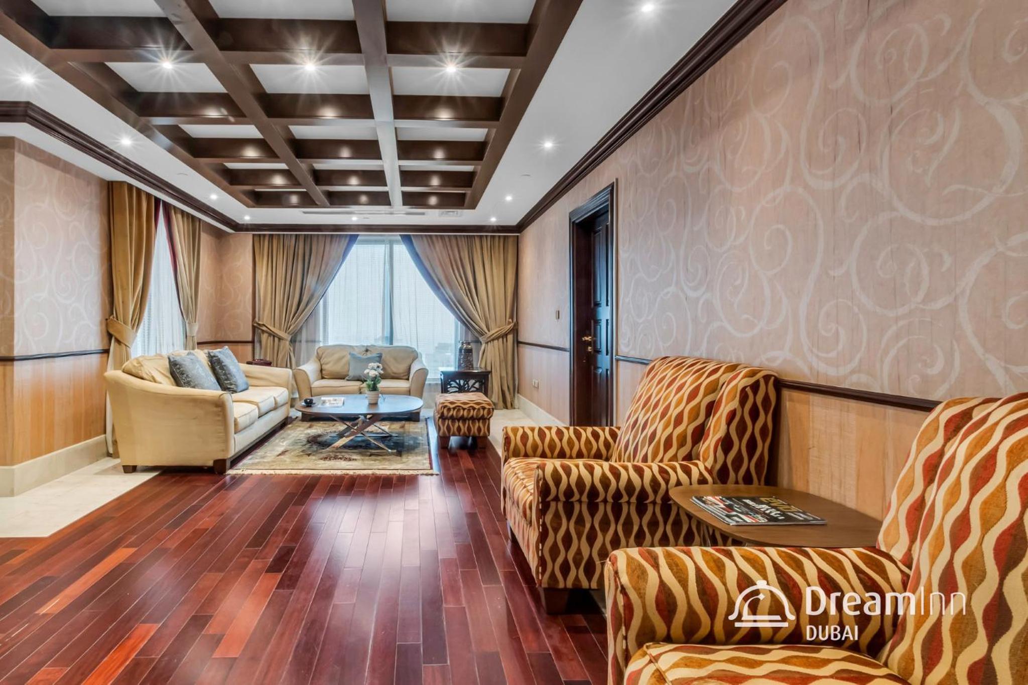 Dream Inn - Timeless Arabic-Inspired Penthouse with Private Pool and Sweeping Ain Dubai Views