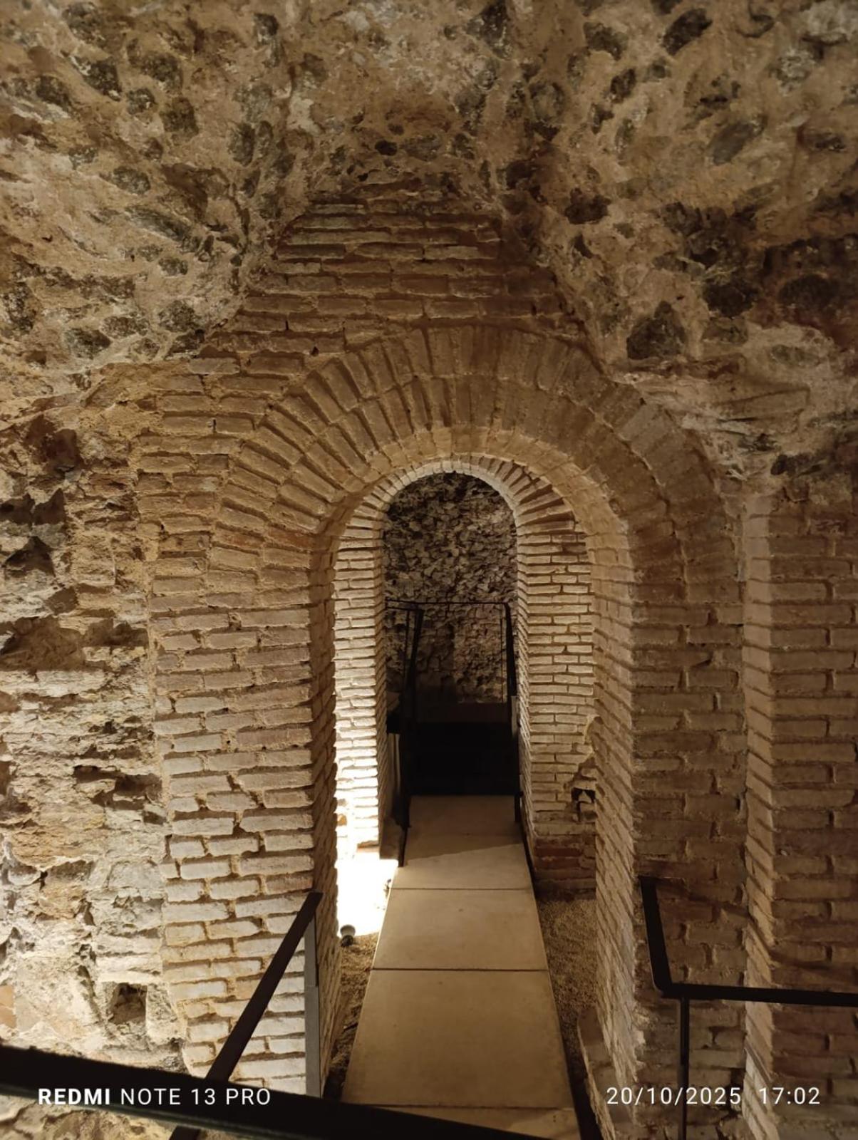 Habitación 1 con Baño Privado Casa Siglo XV Termas Romanas