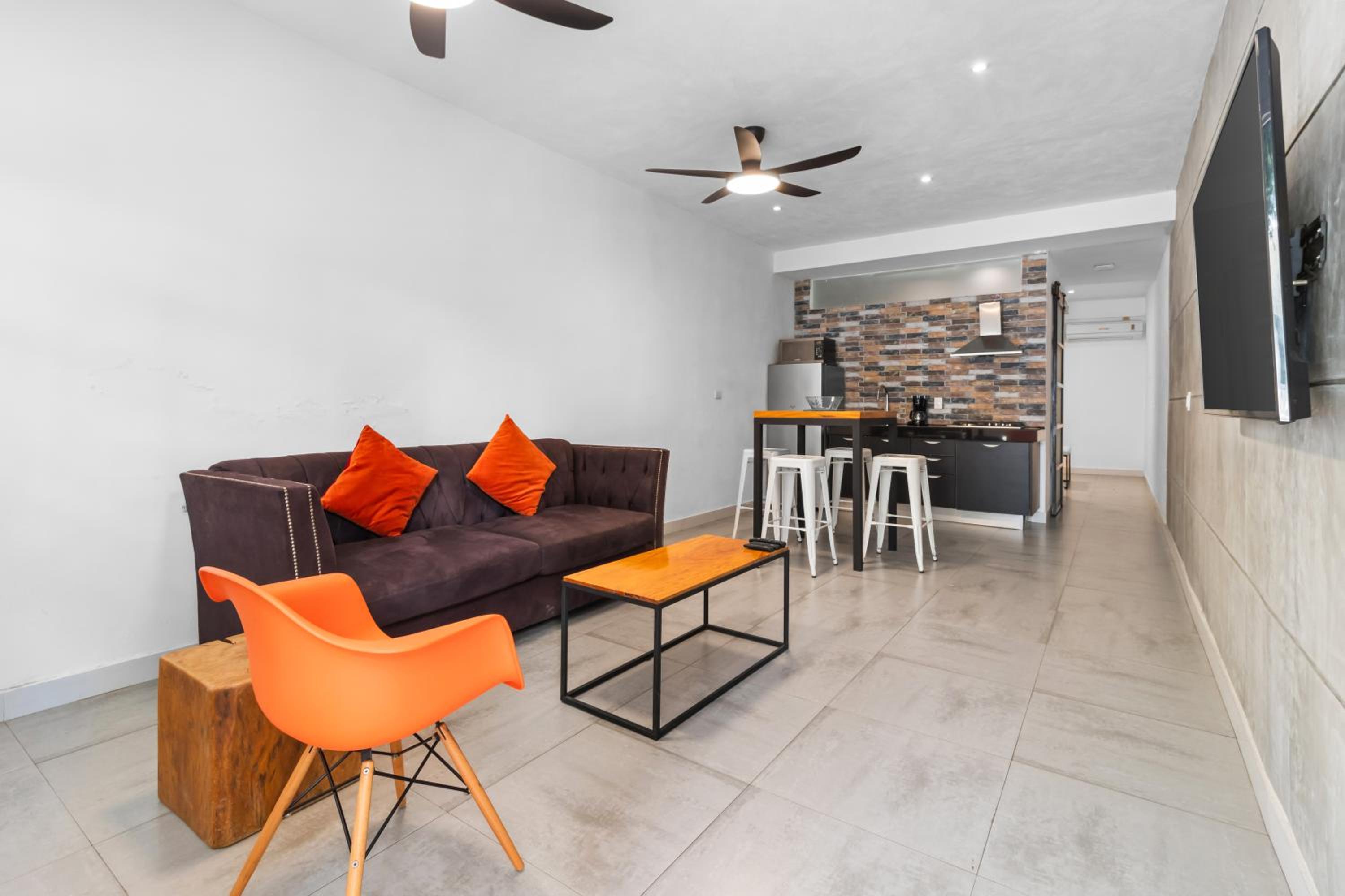 Stylish Apartment Near