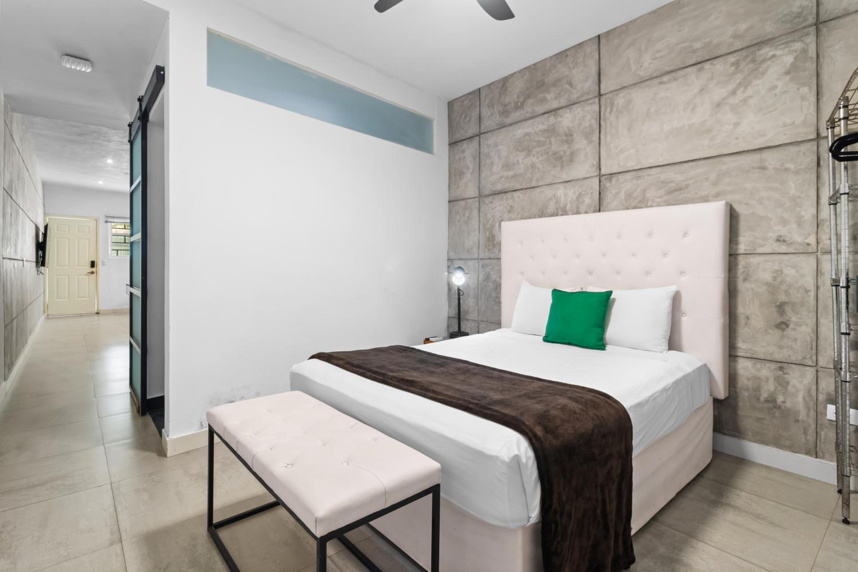 Stylish Apartment Near