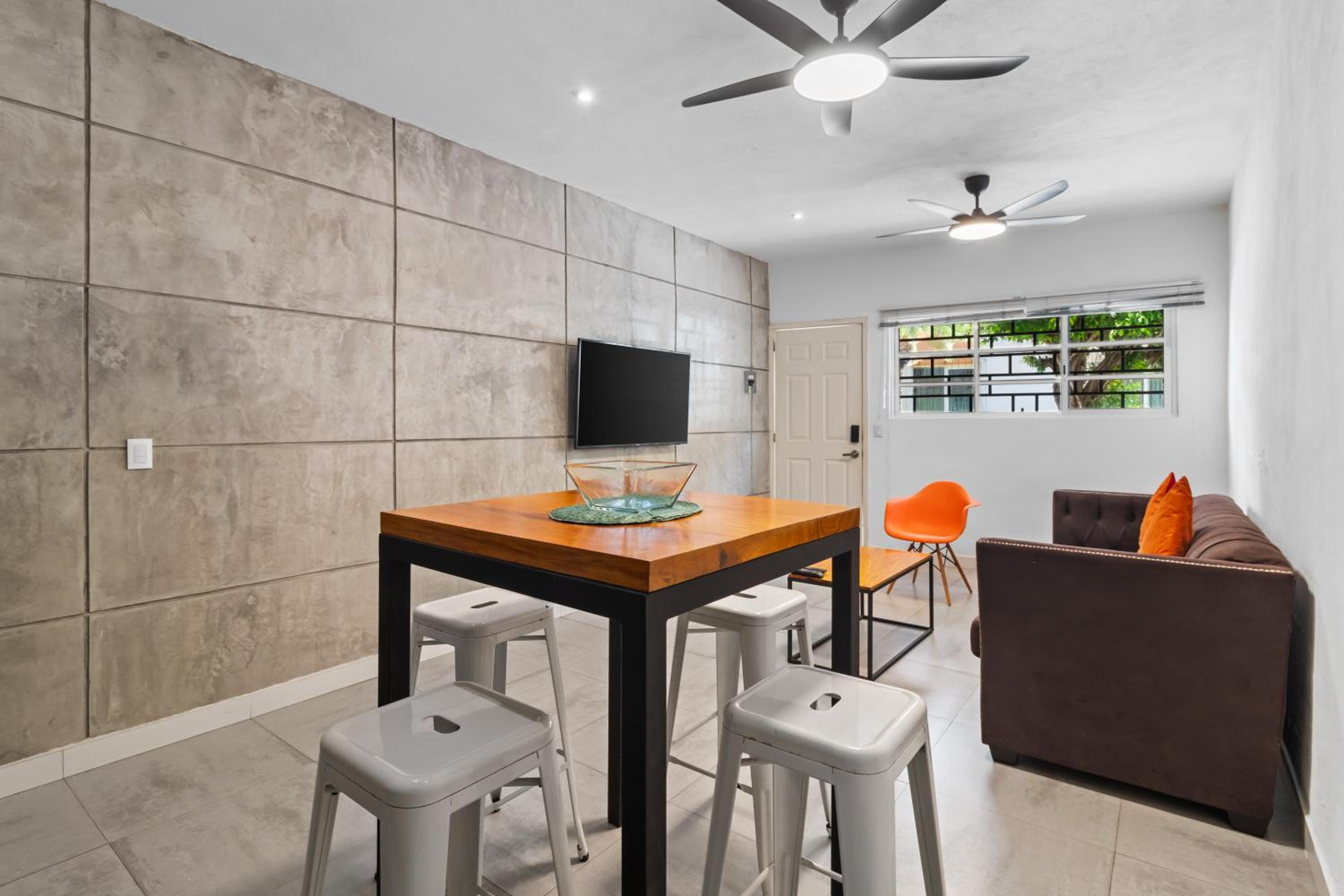 Stylish Apartment Near
