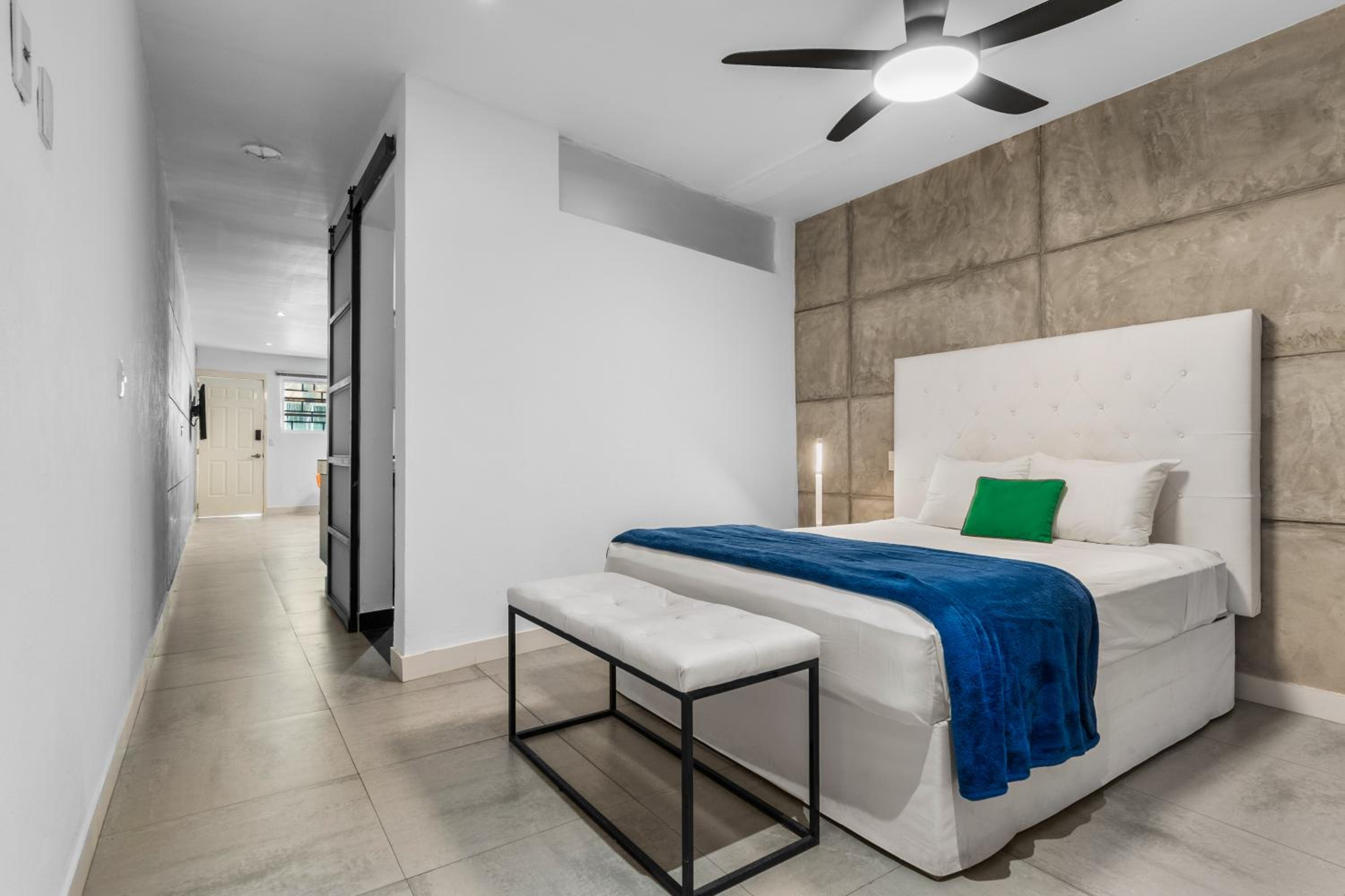 Stylish Apartment Near