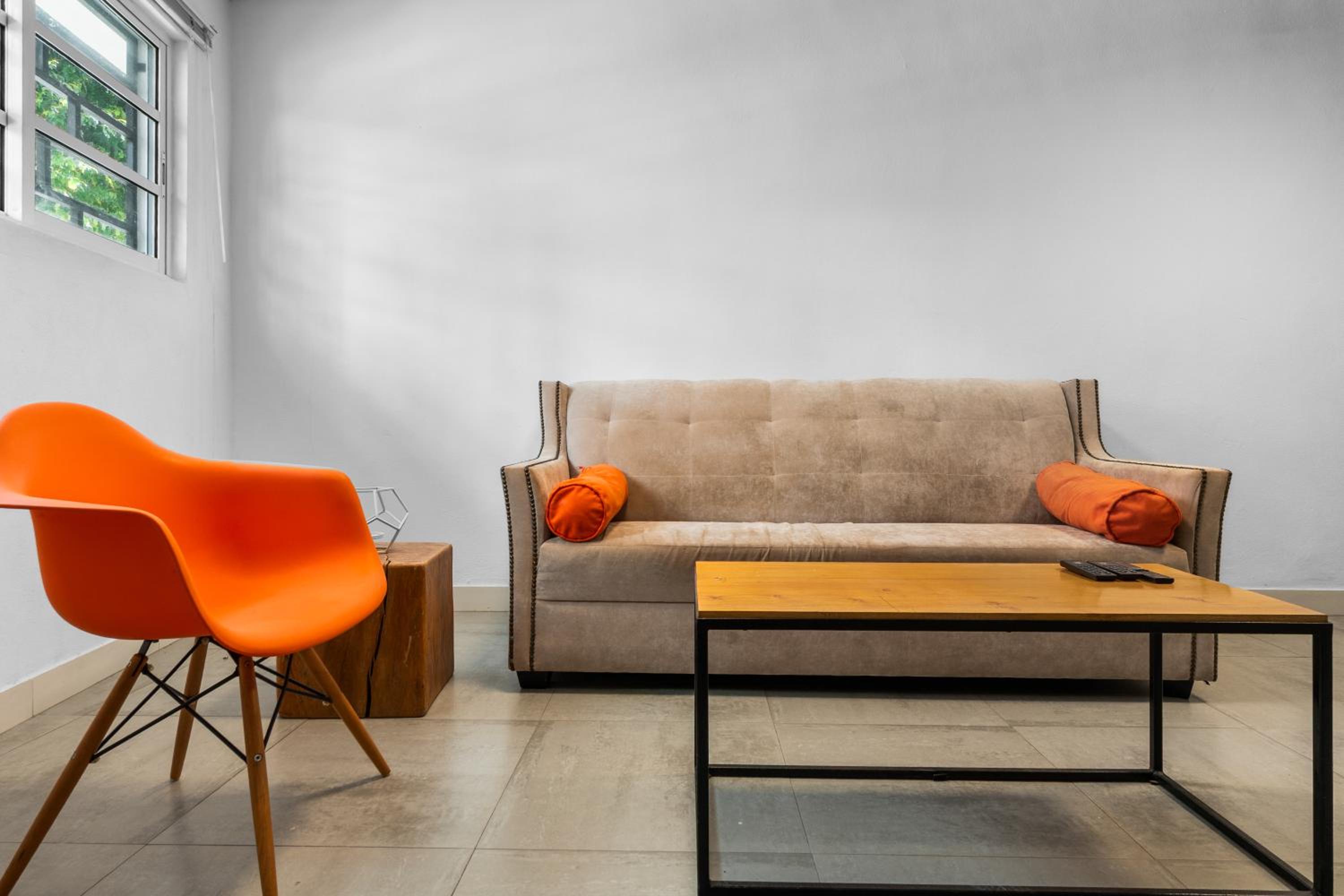 Stylish Apartment Near