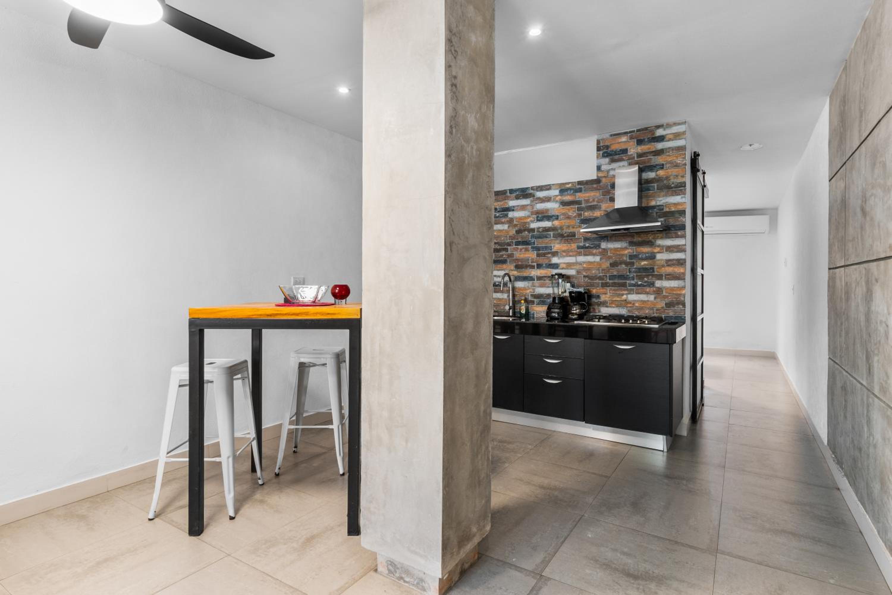 Stylish Apartment Near