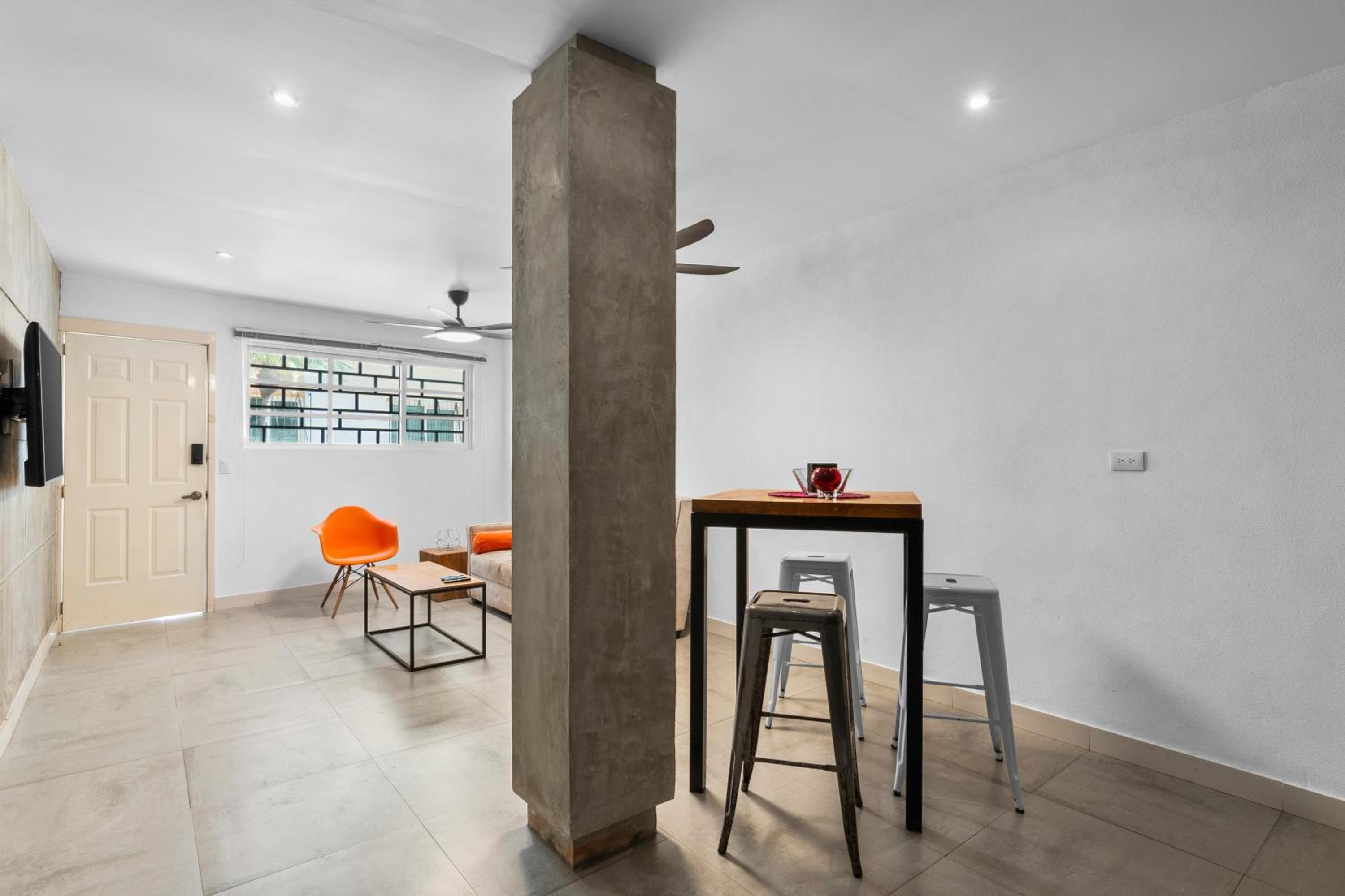 Stylish Apartment Near