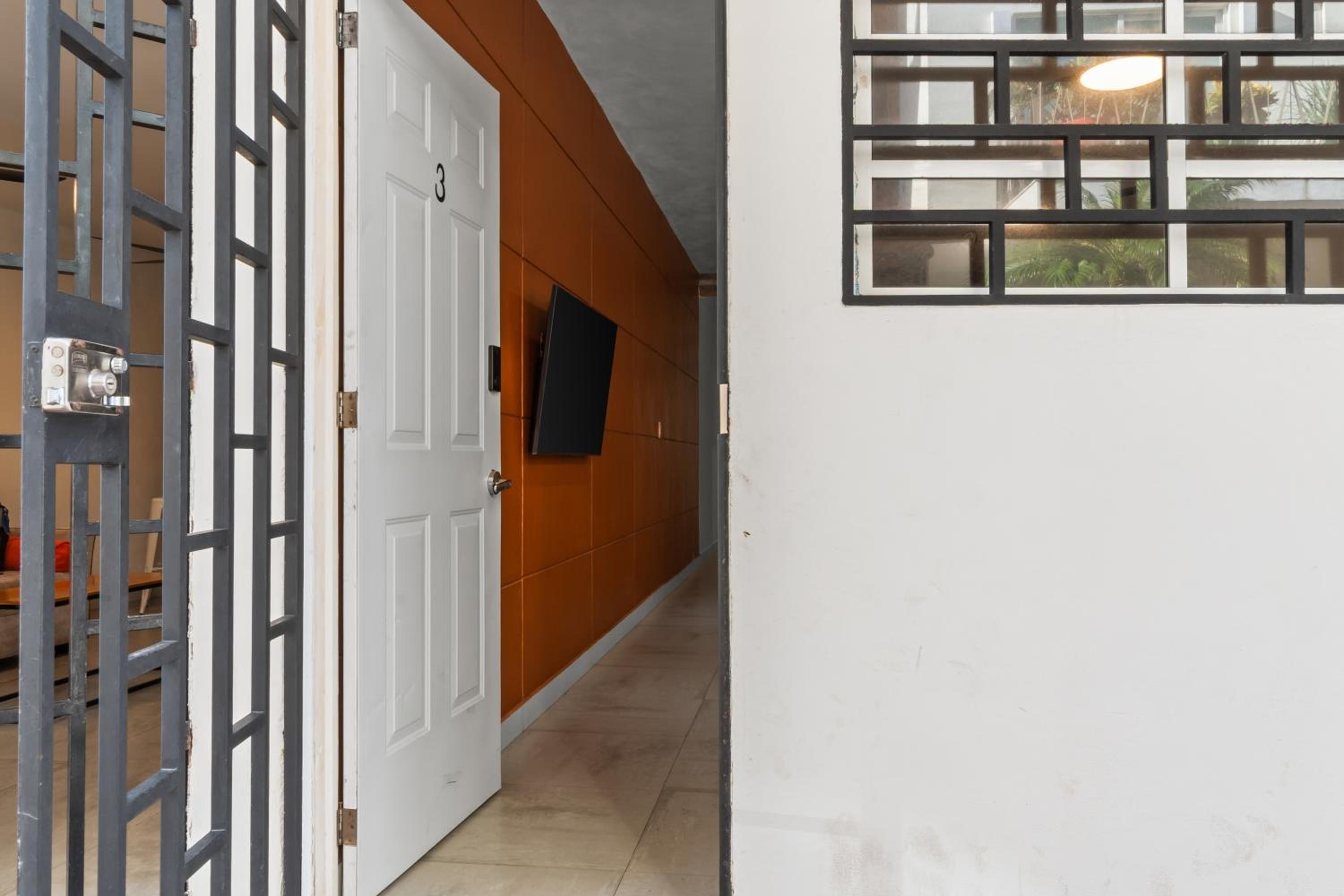 Stylish Apartment Near