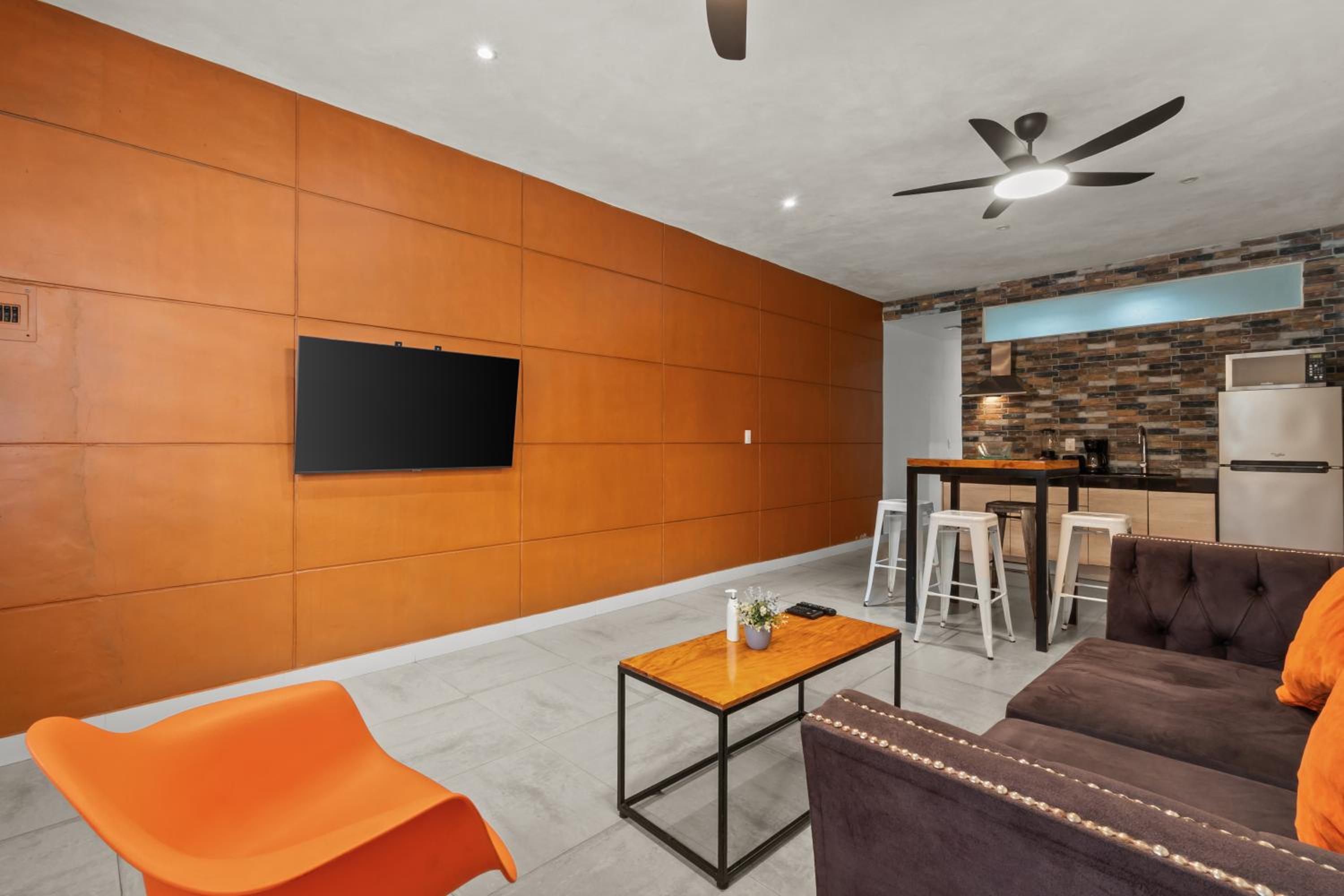 Stylish Apartment Near