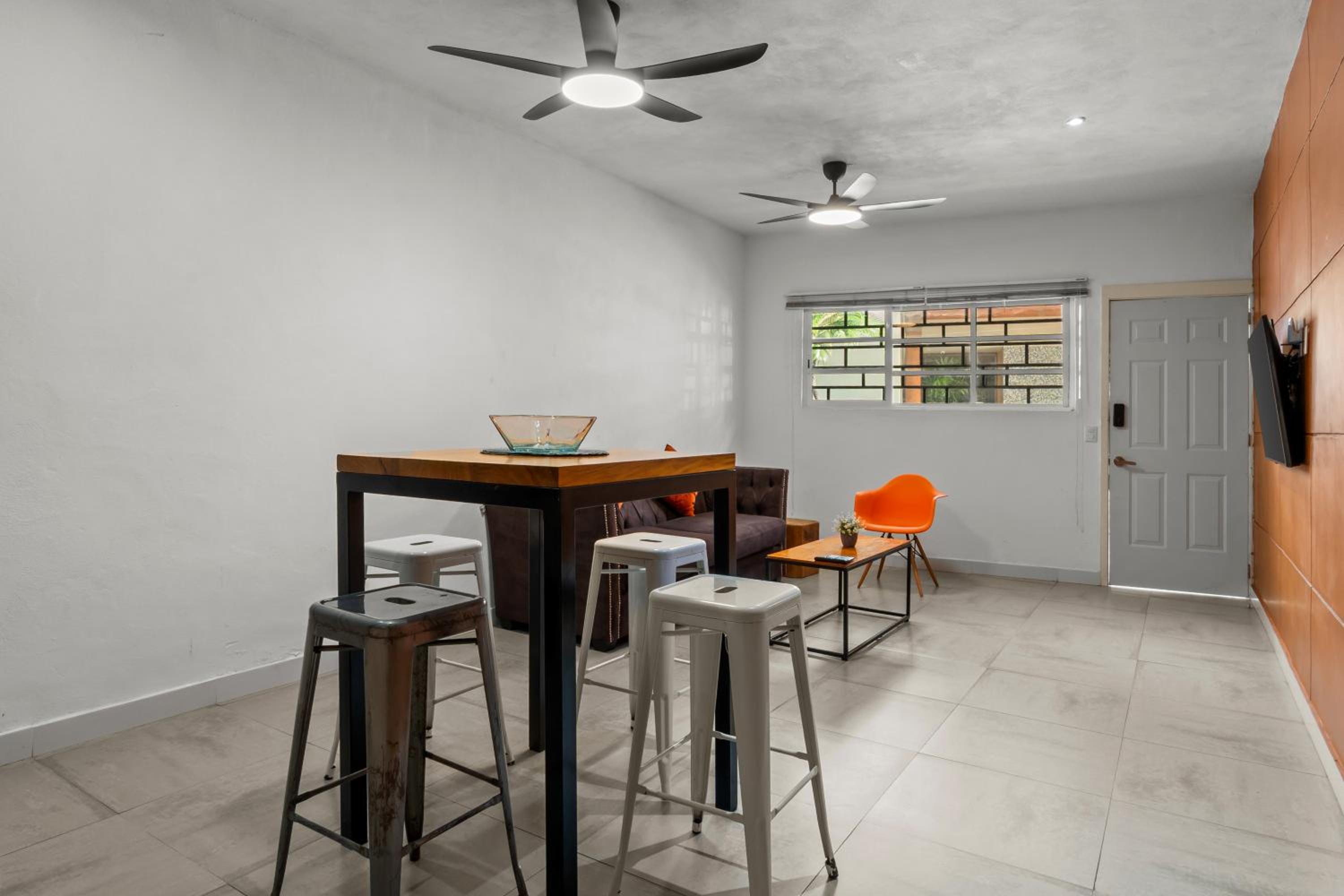 Stylish Apartment Near