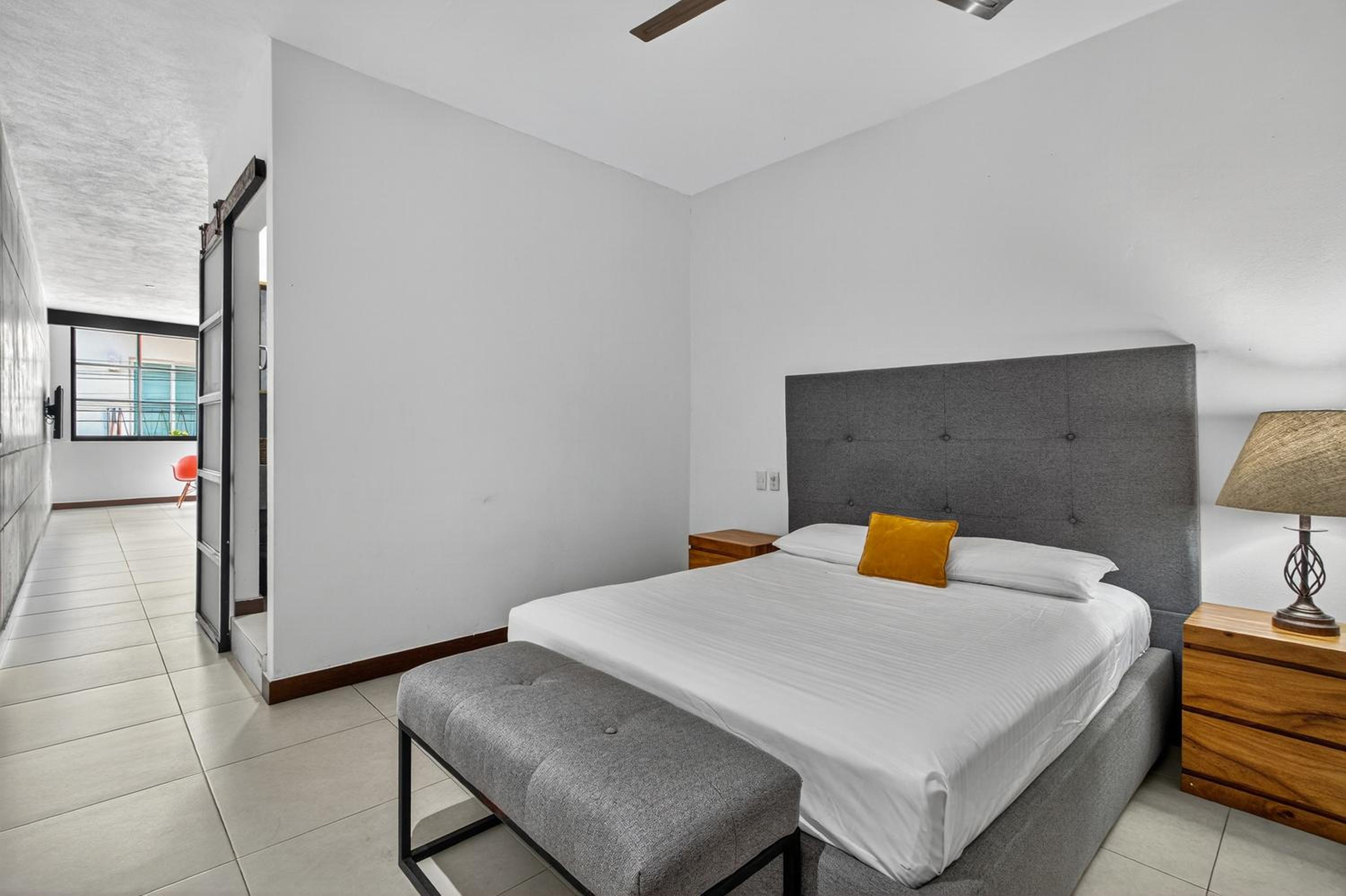 Stylish Apartment Near