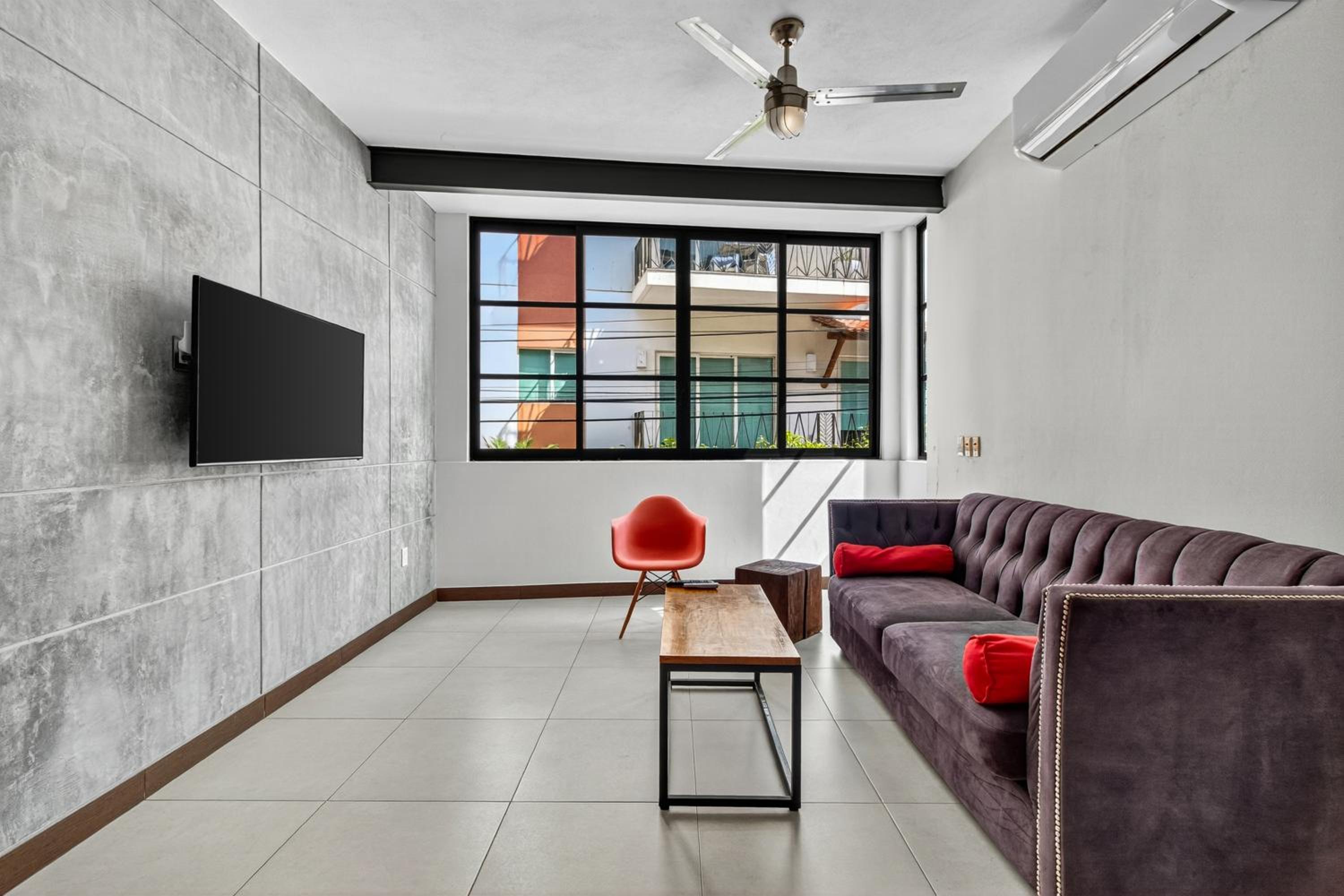 Stylish Apartment Near
