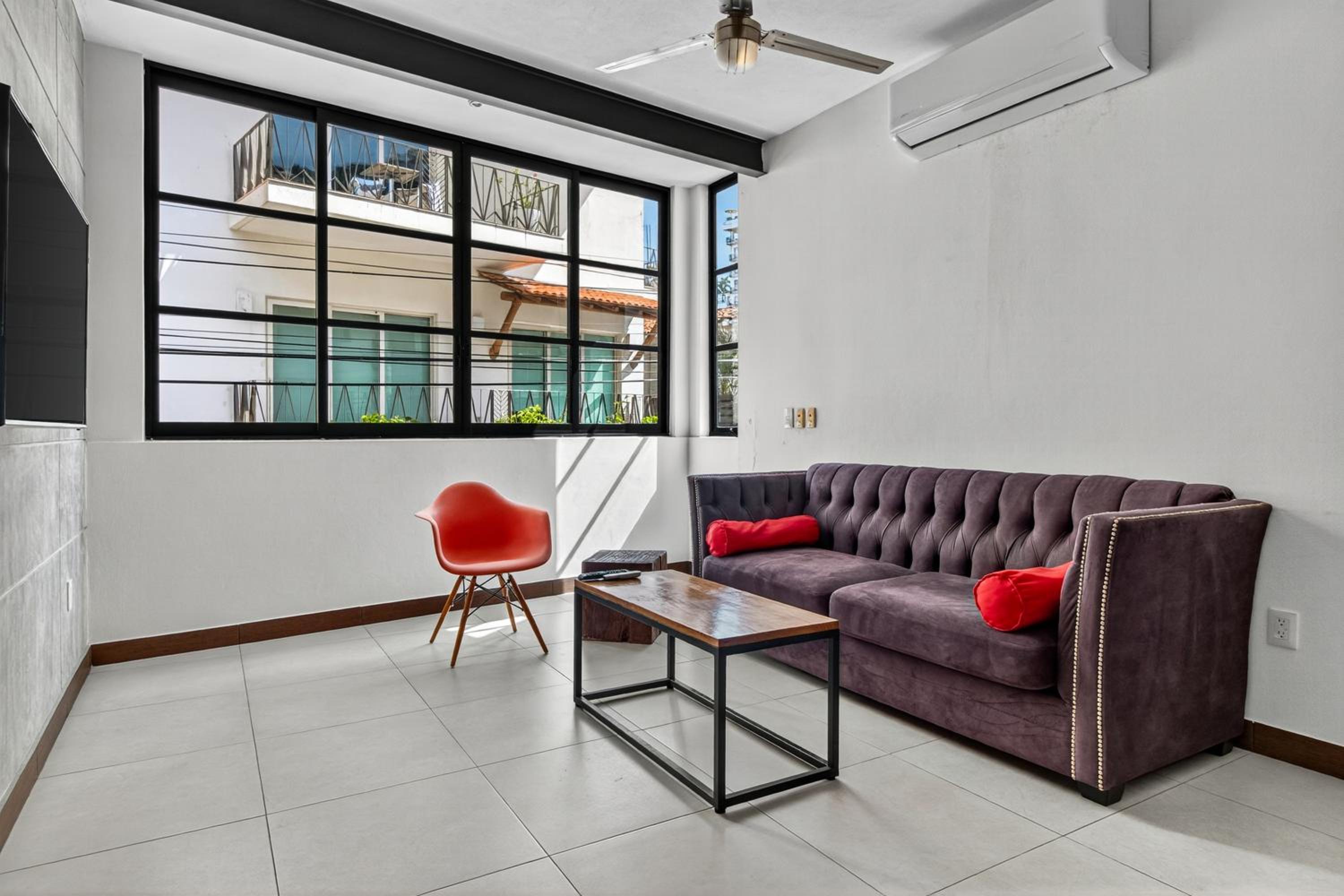 Stylish Apartment Near
