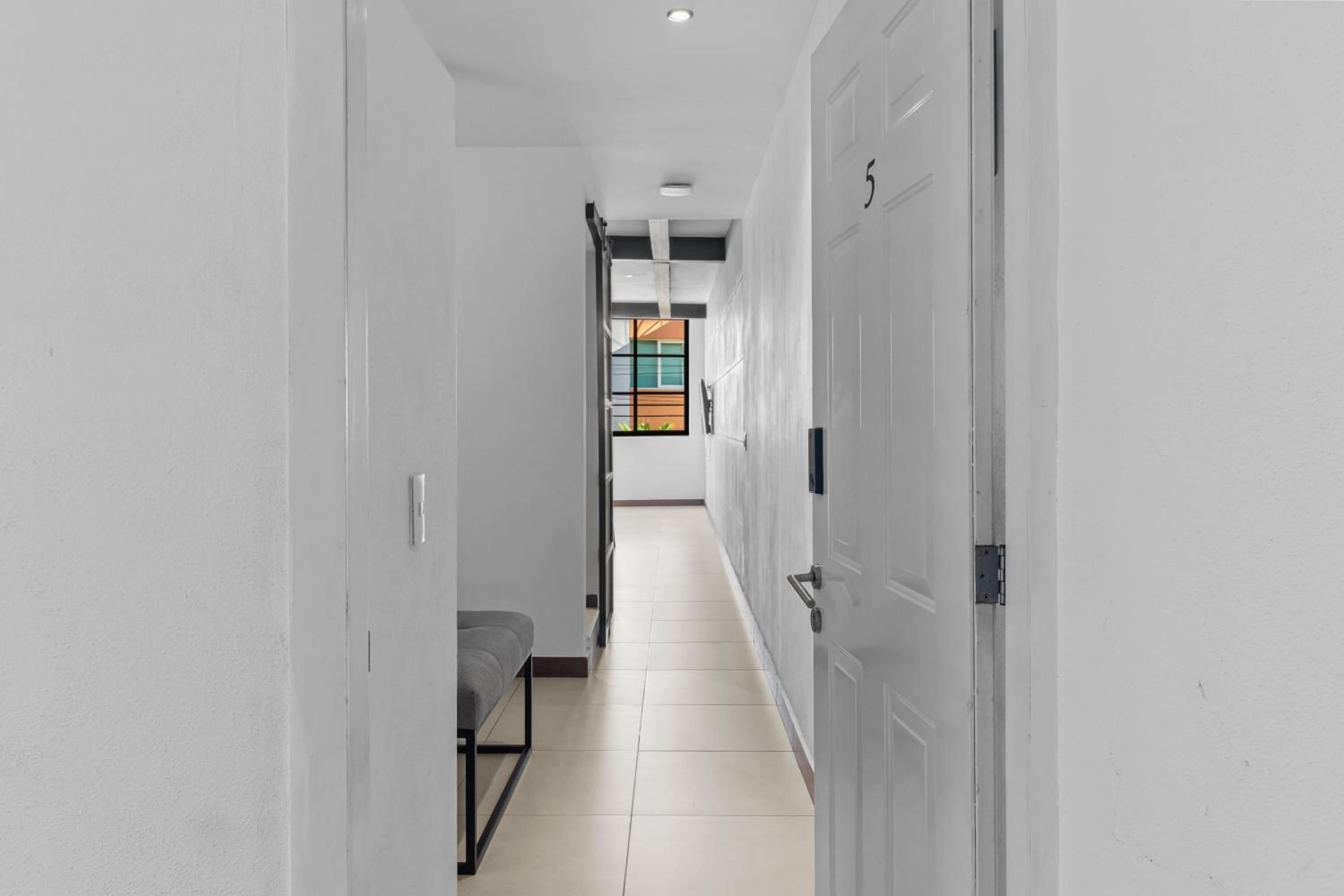 Stylish Apartment Near