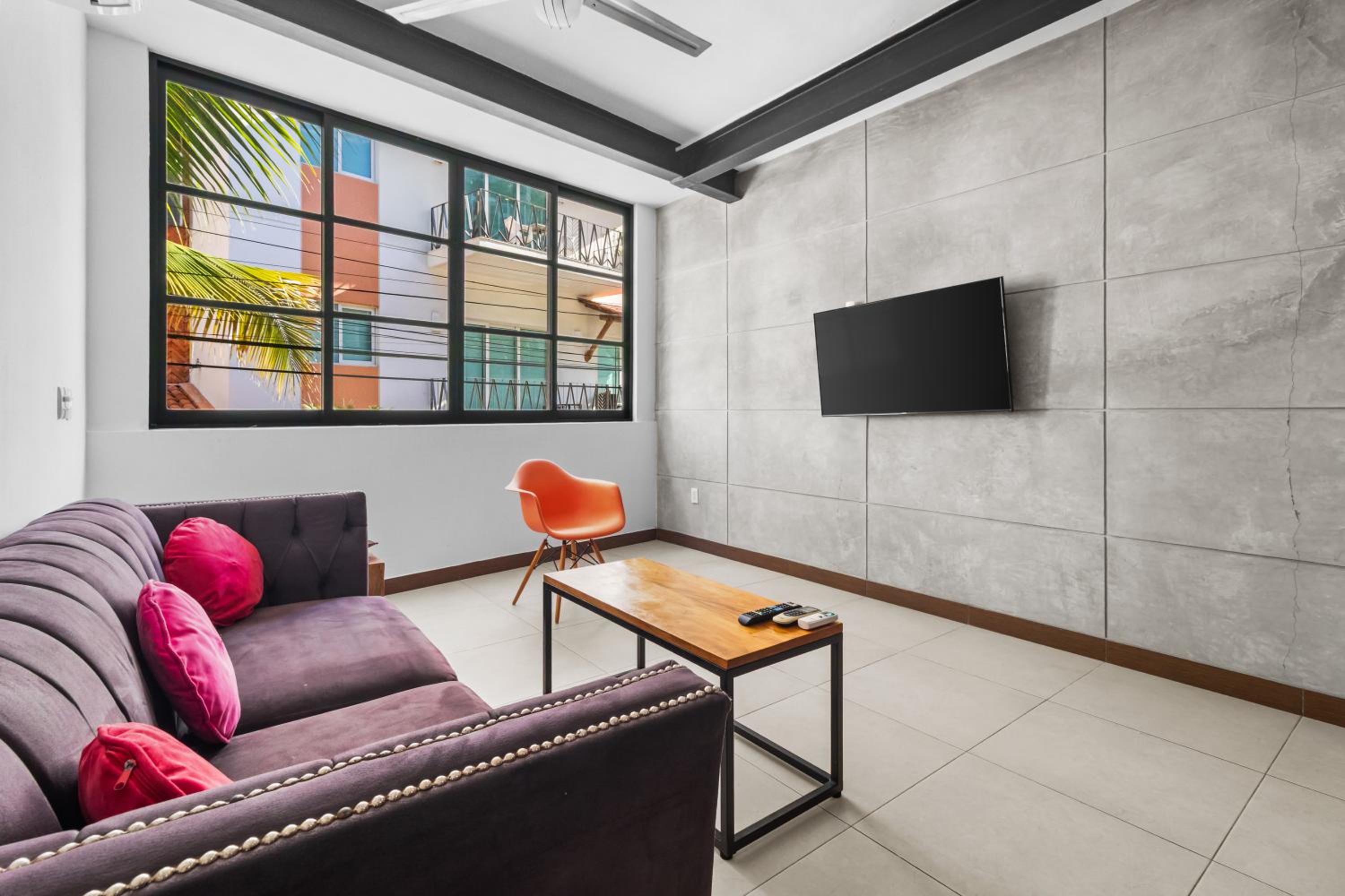 Stylish Apartment Near