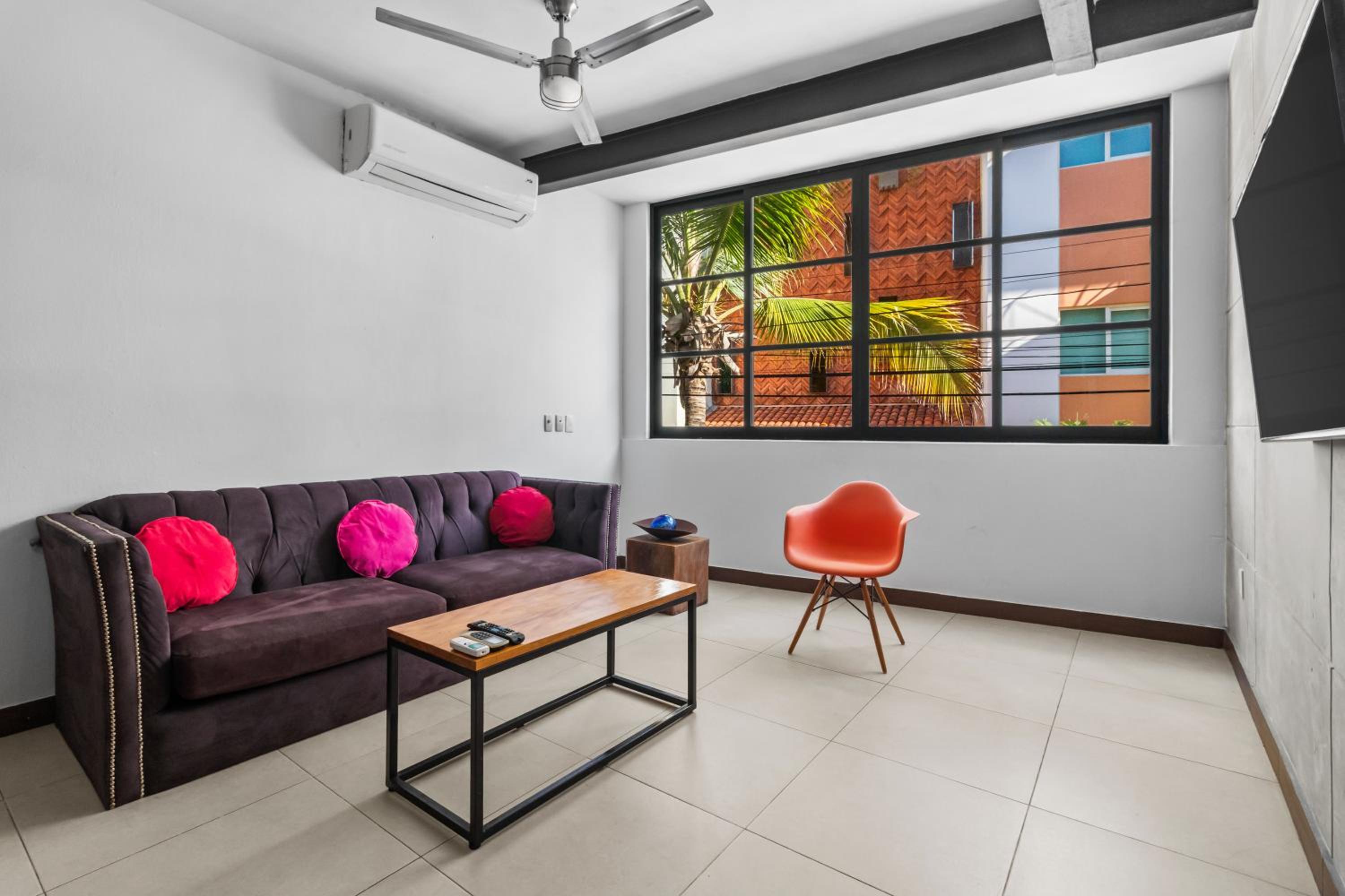 Stylish Apartment Near