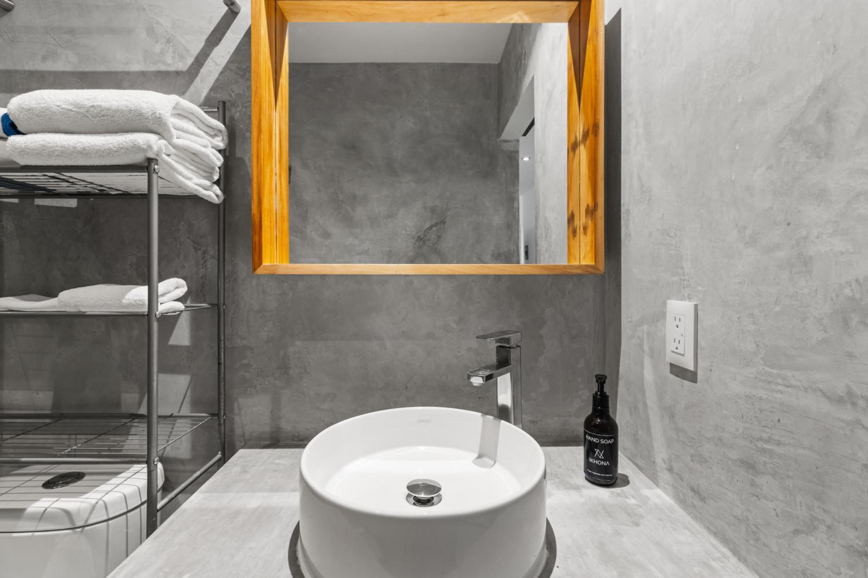 Stylish Apartment Near