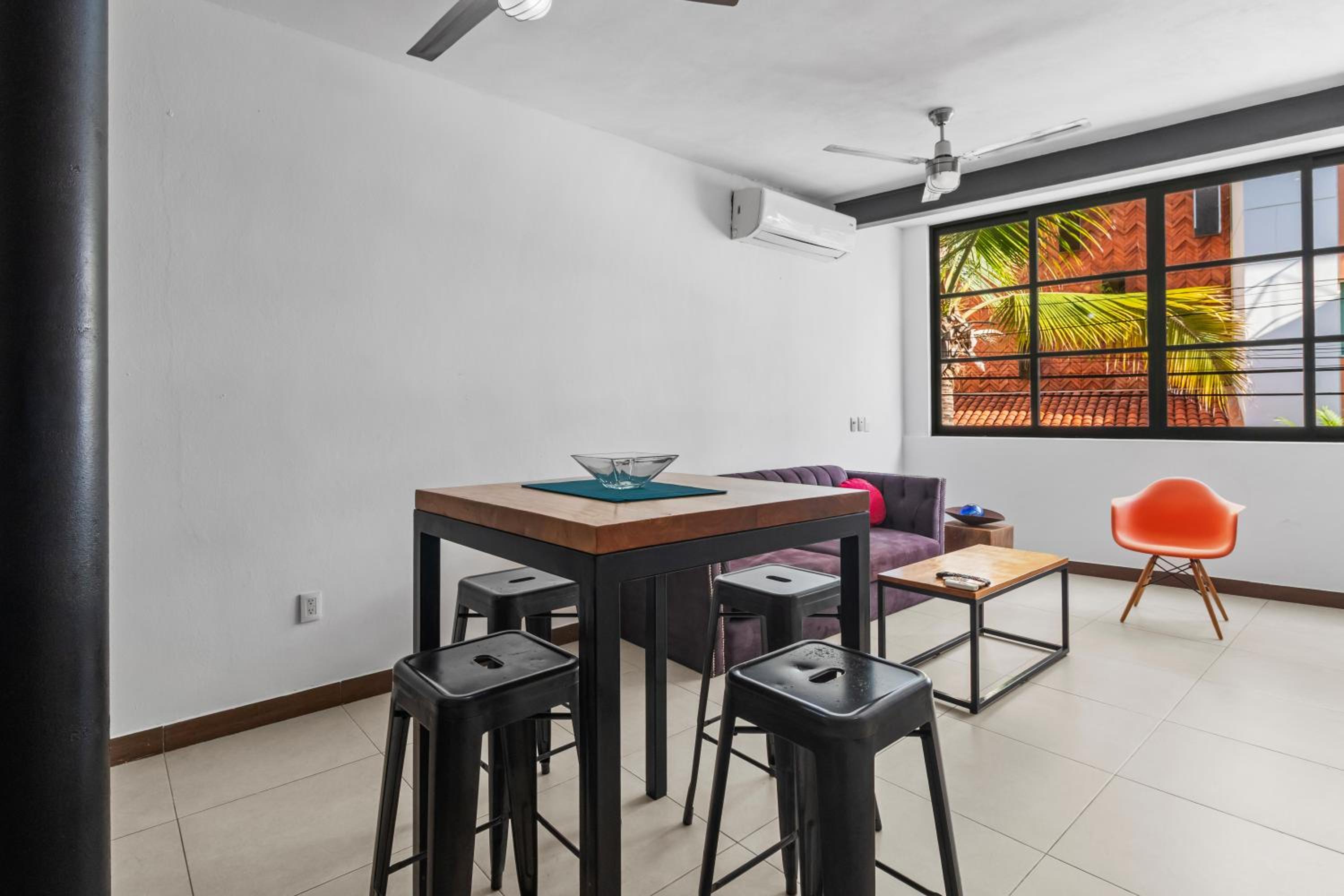 Stylish Apartment Near