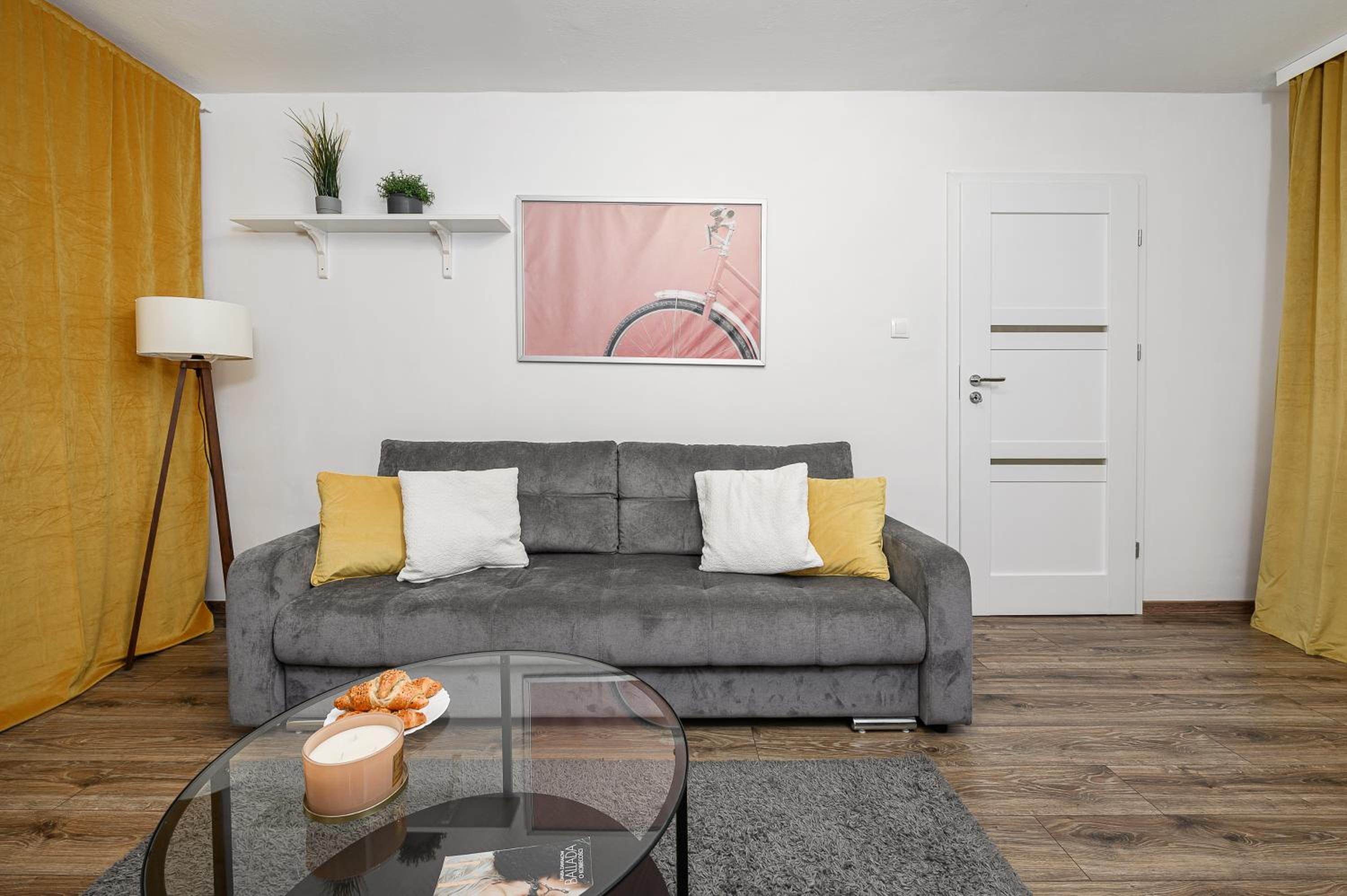 Lumina 3 room apartment in Warsaw